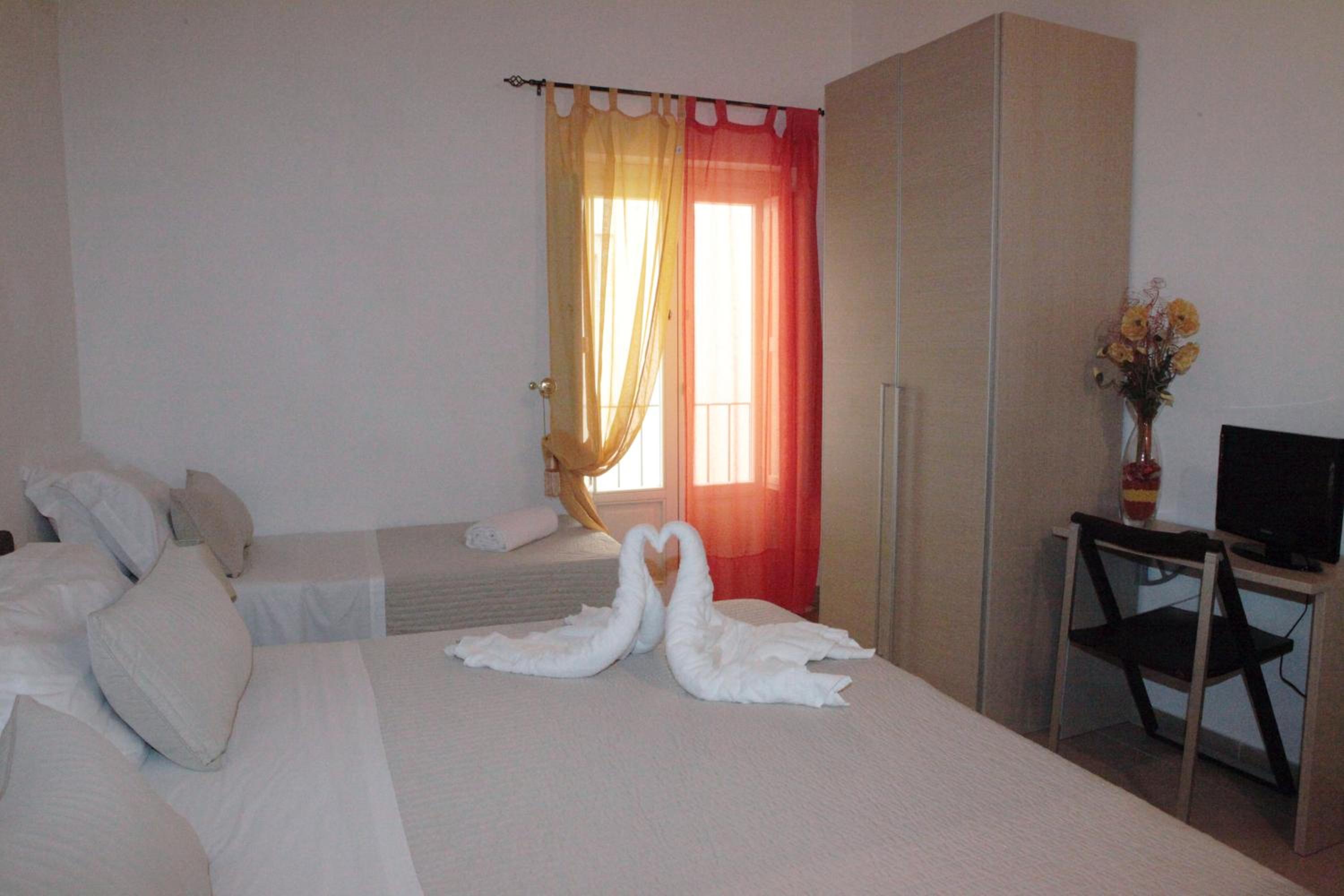 Triple Room - Photo 2