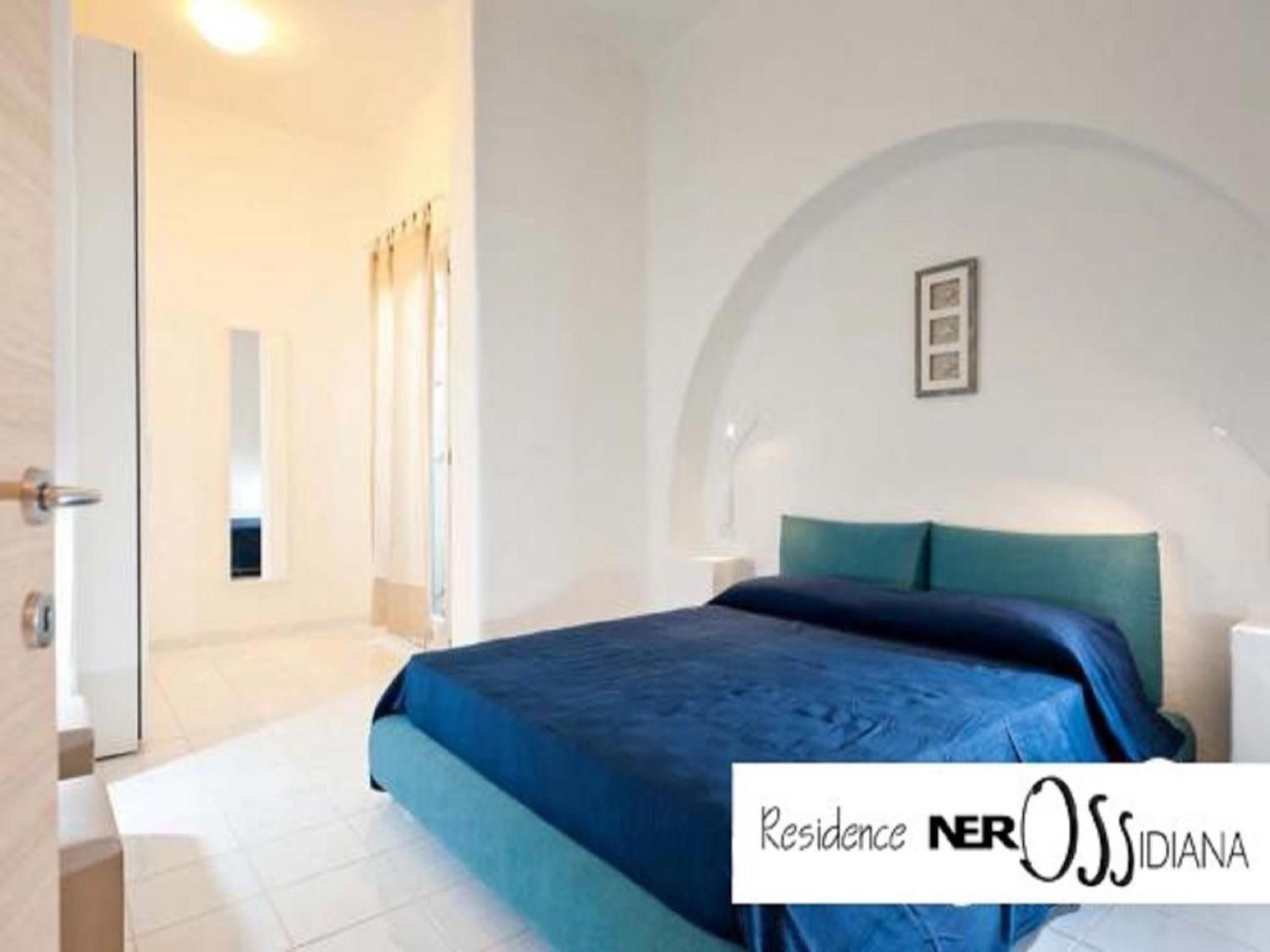 Deluxe Three-Bedroom Apartment with Sea View photo 2