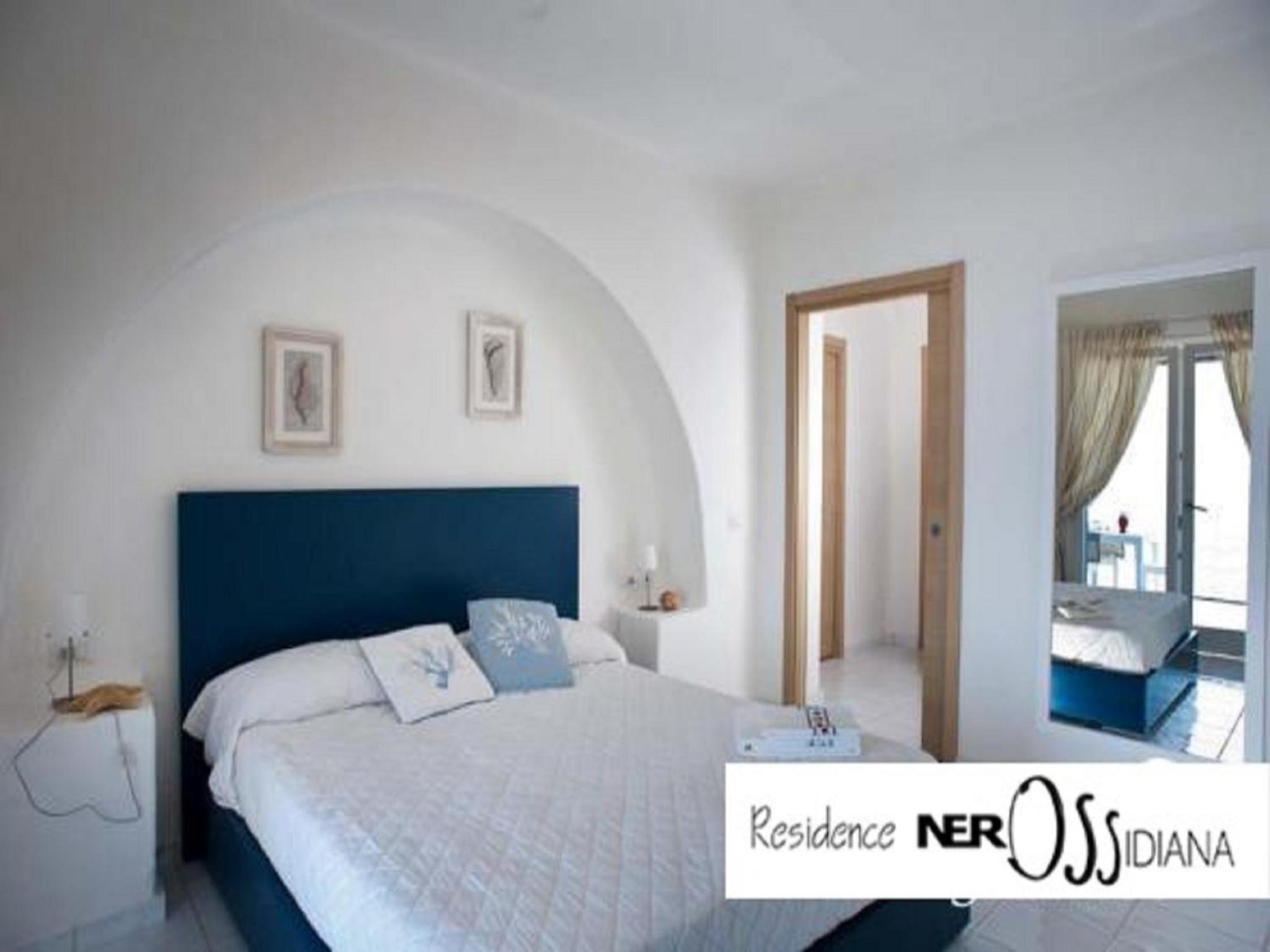 Deluxe Three-Bedroom Apartment with Sea View photo 3