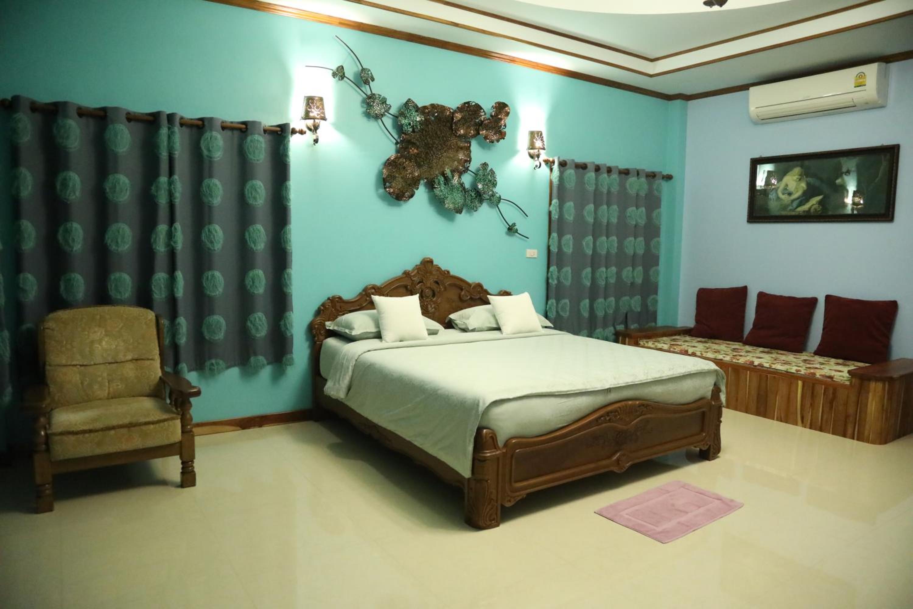 King Room with Pool View photo 3