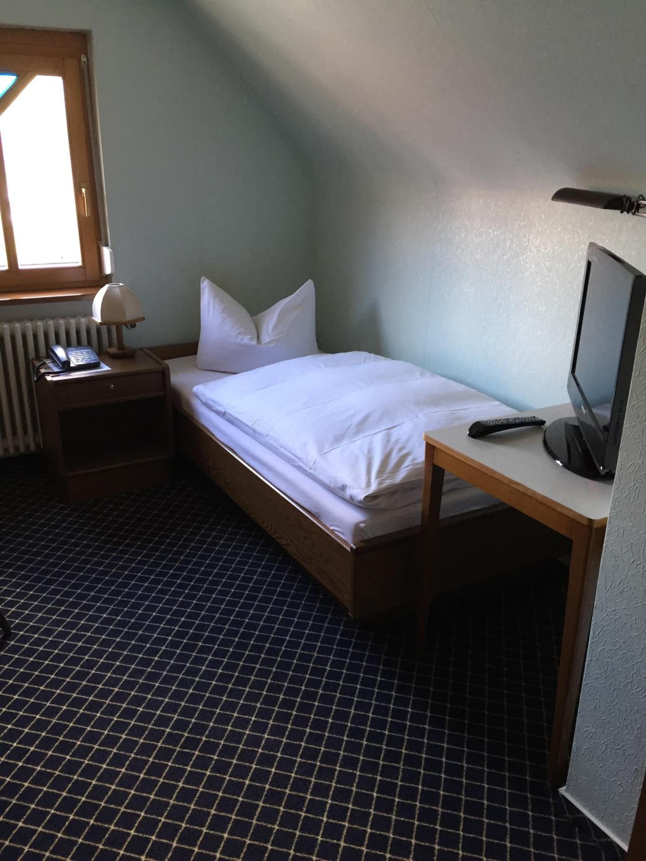Economy Single Room