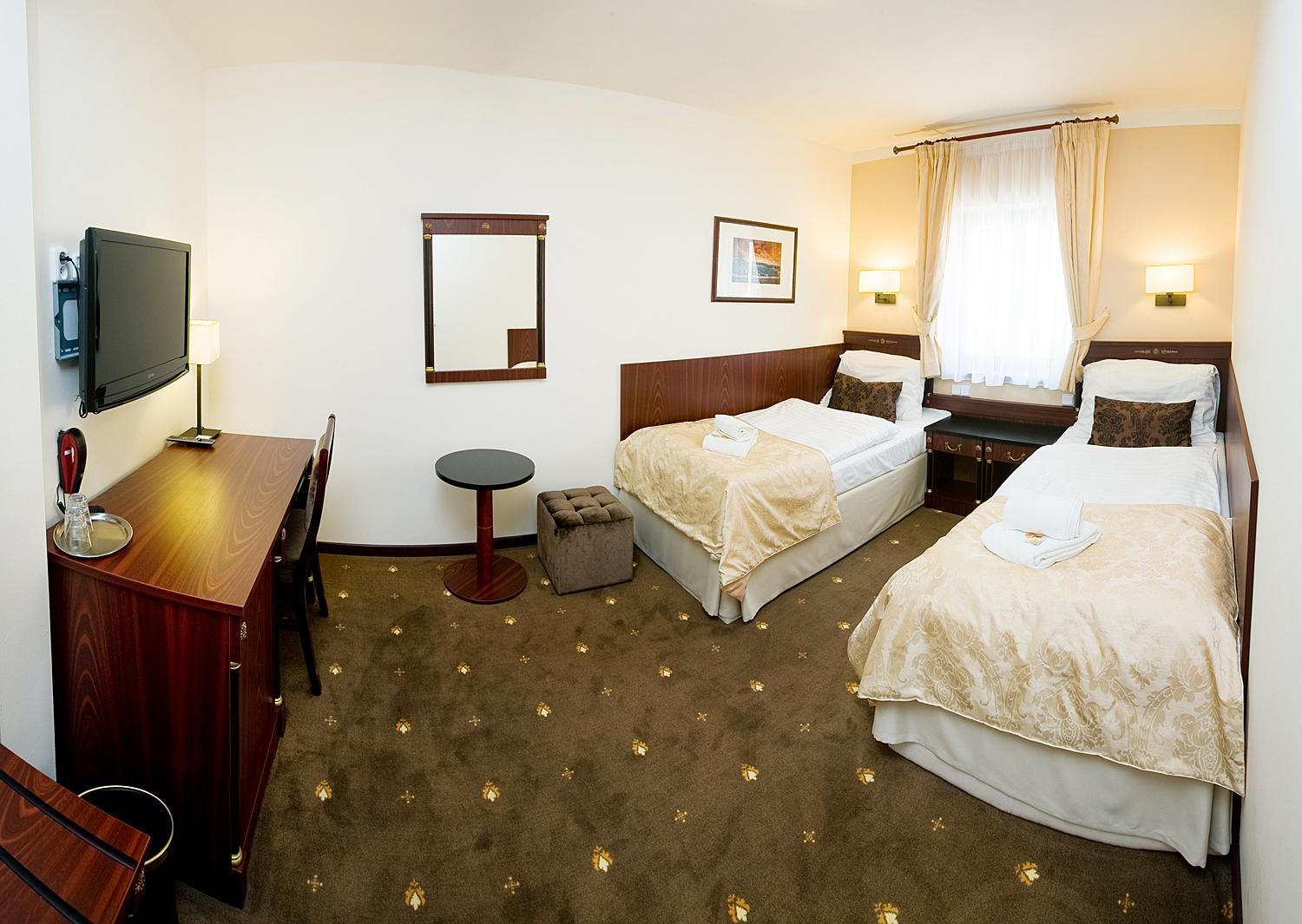 Double or Twin Room - Photo 2