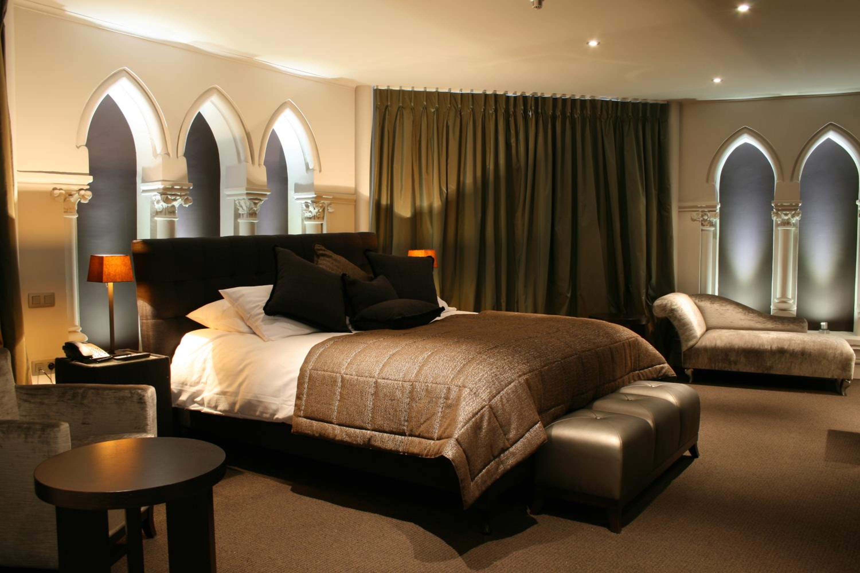 Junior Suite in Church area - Photo 1