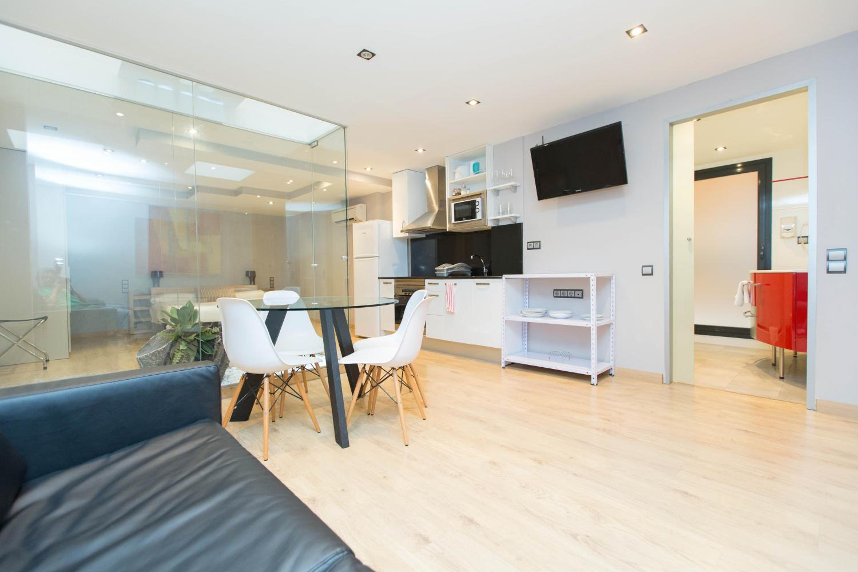 Studio (2 Adults) photo 2