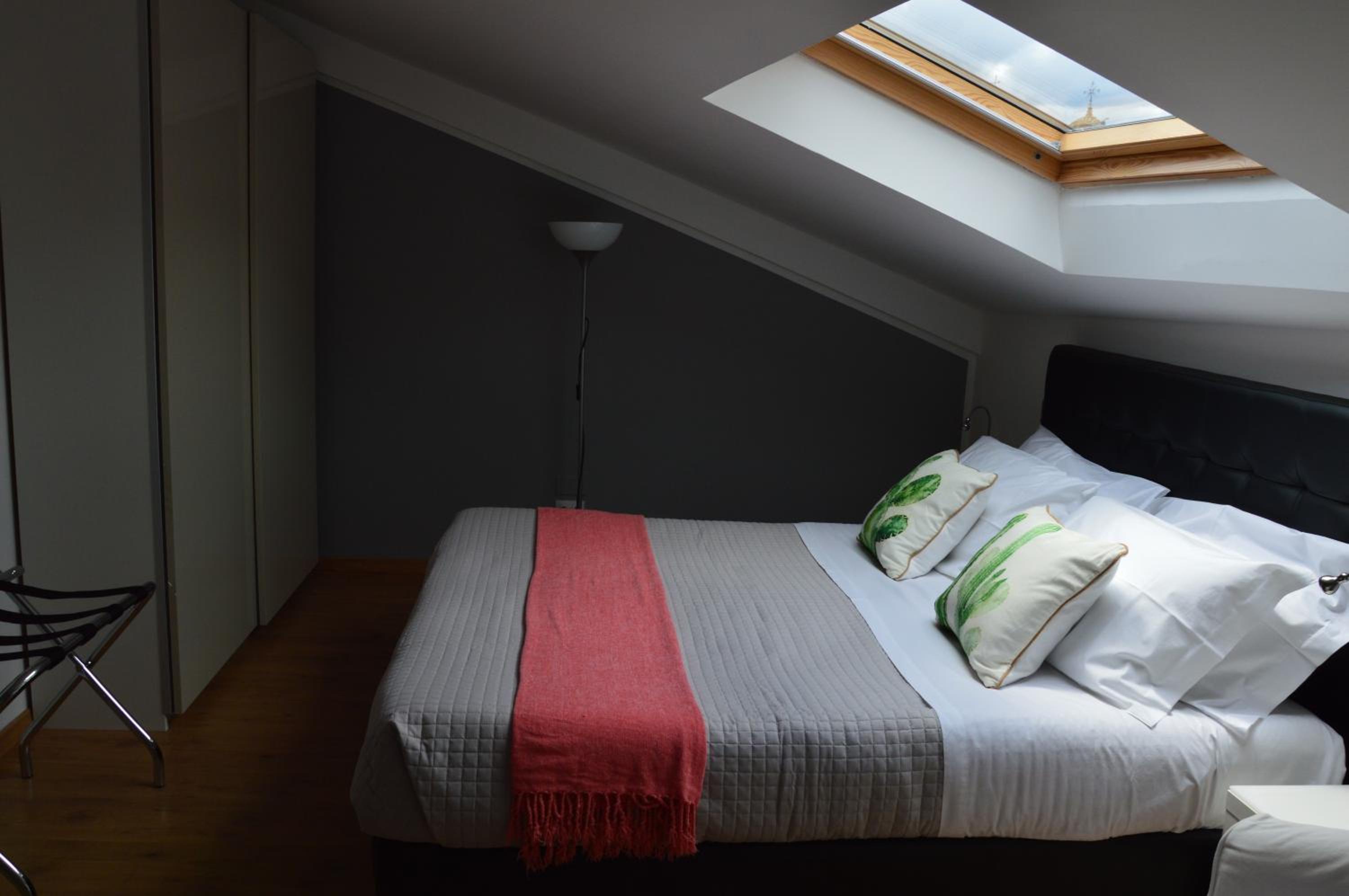 Deluxe Queen Room photo 2