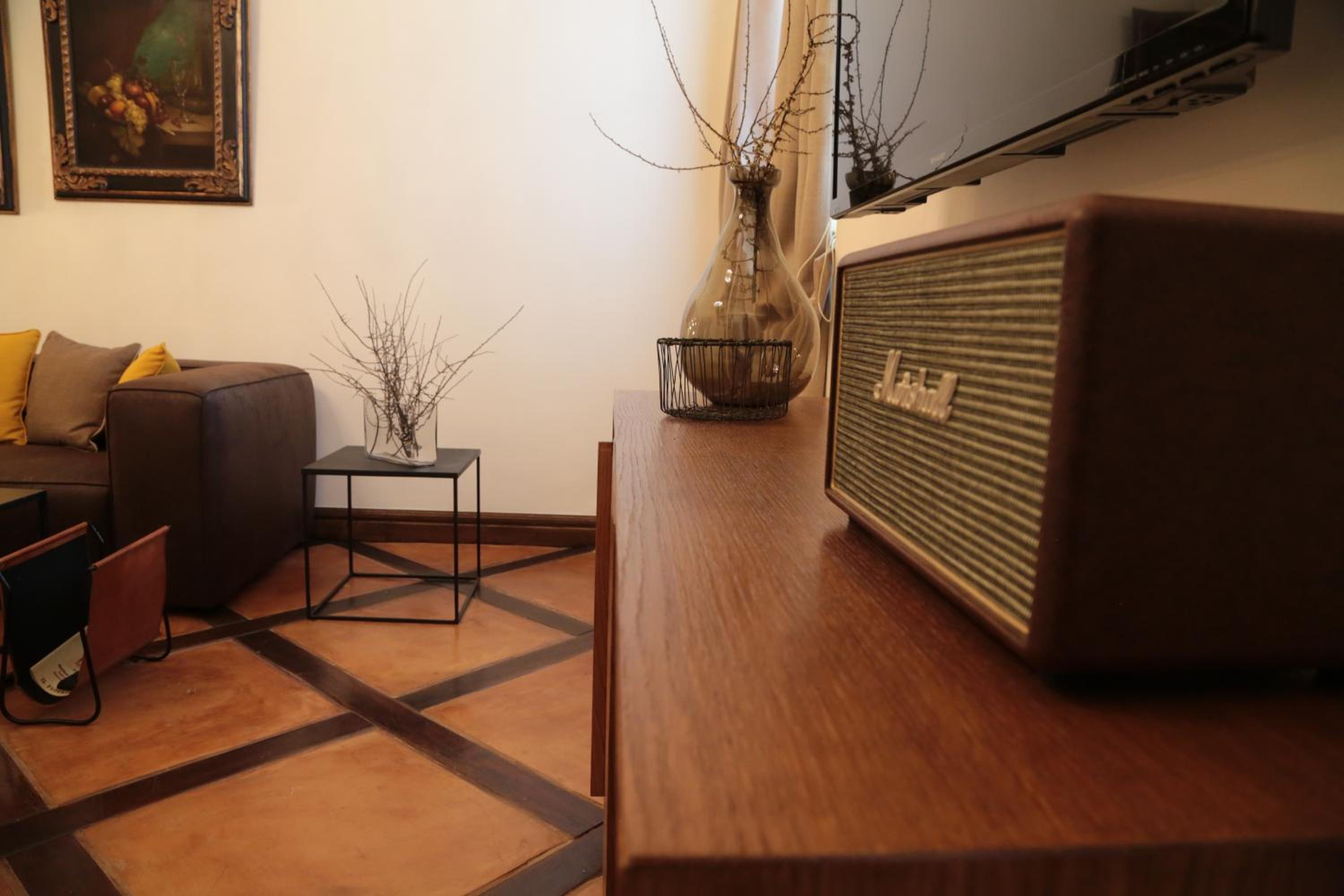 Suite - Photo 22
