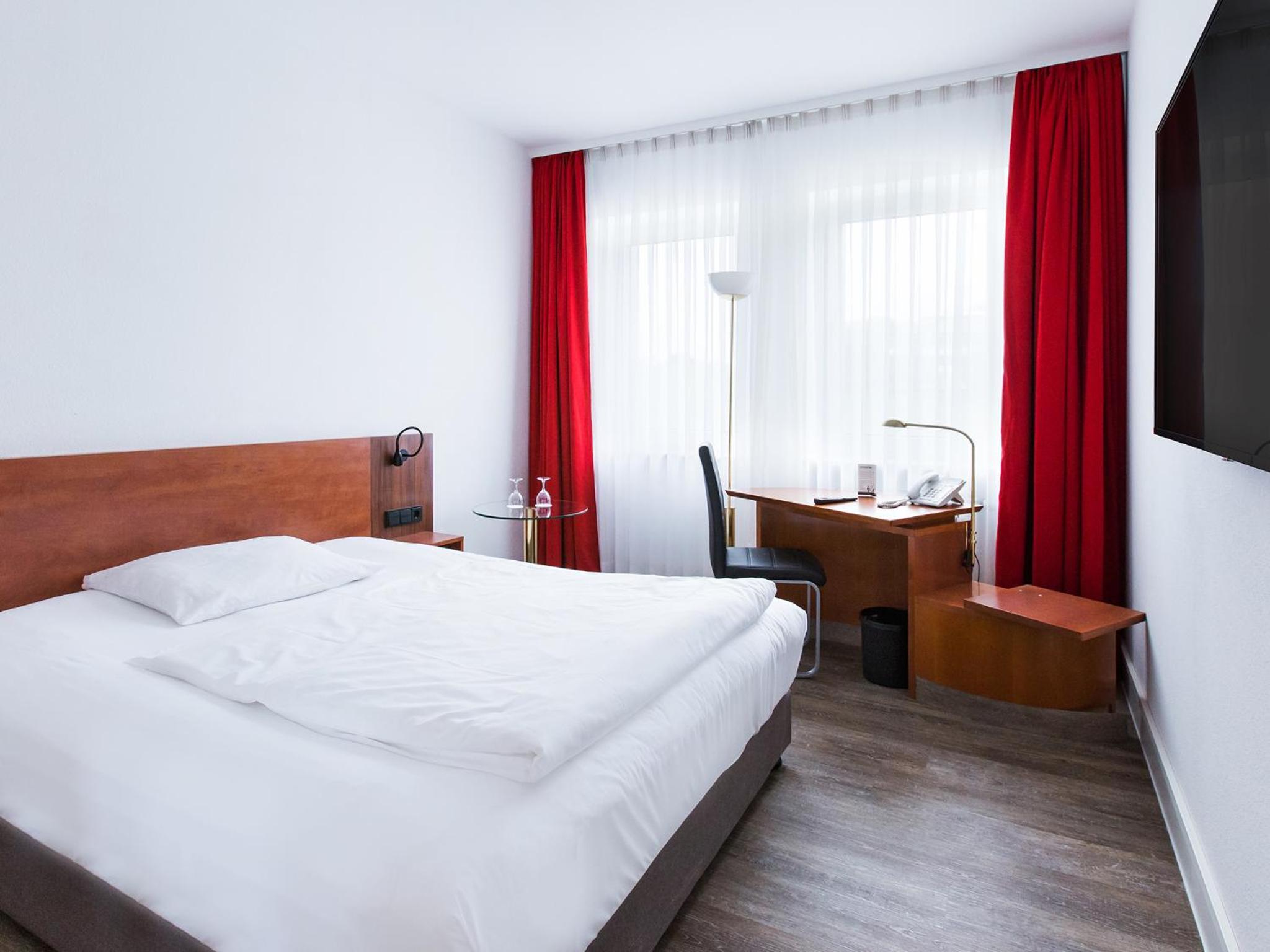 Double or Twin Room - Photo 7