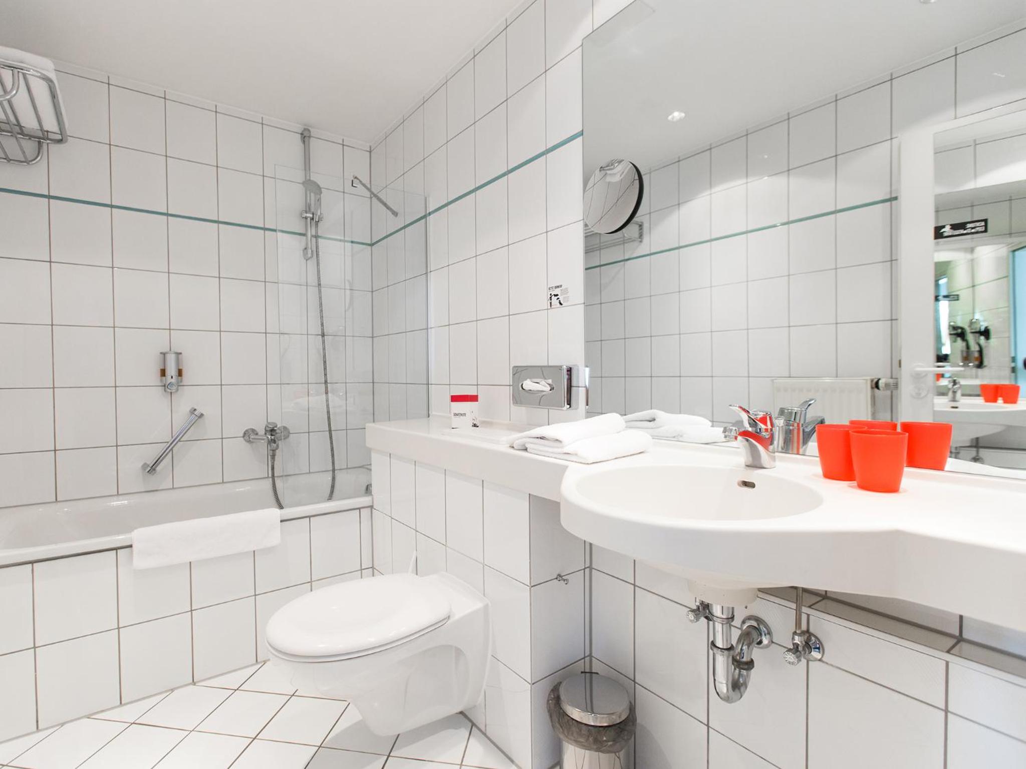 Double or Twin Room - Photo 2