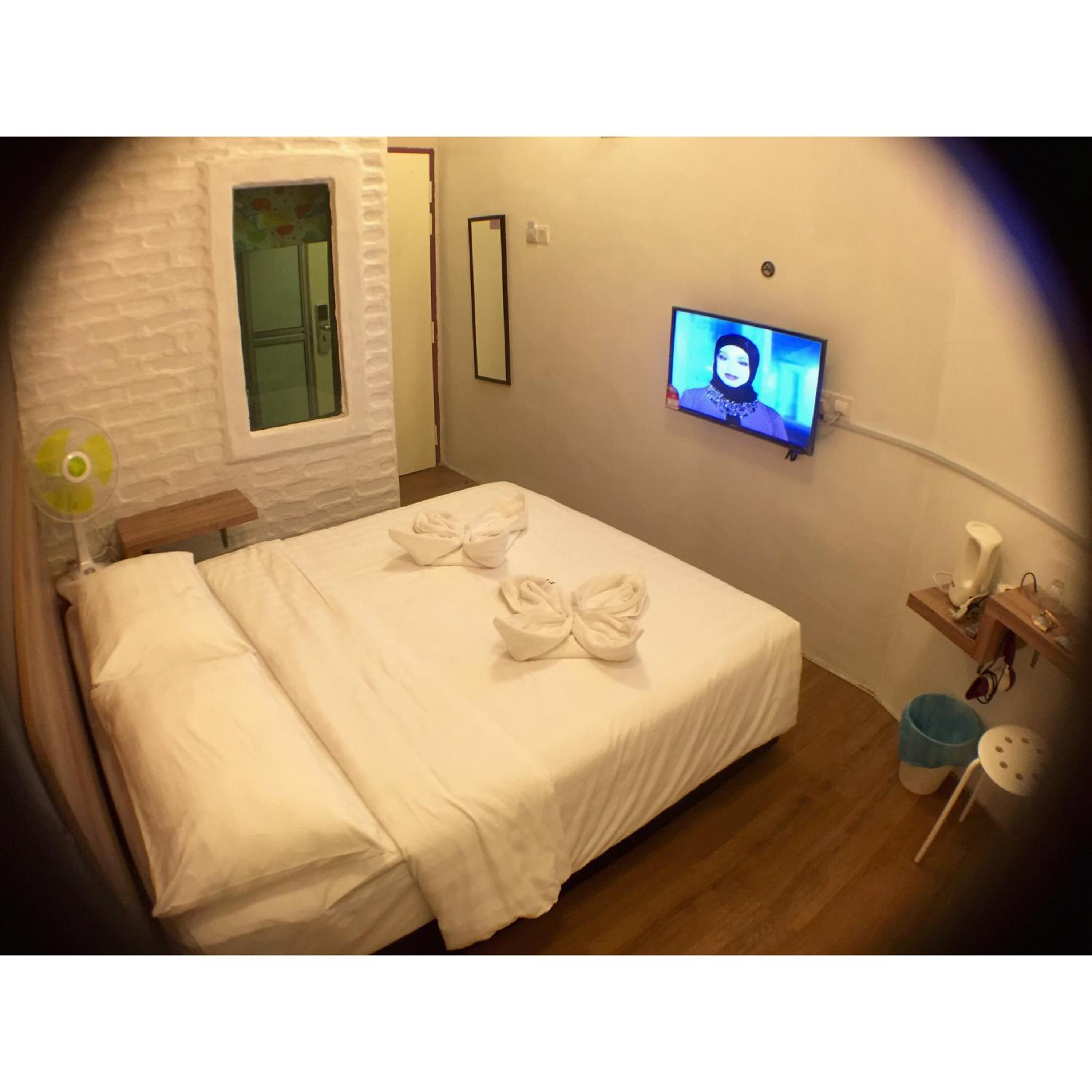 Standard Queen Room - Photo 4