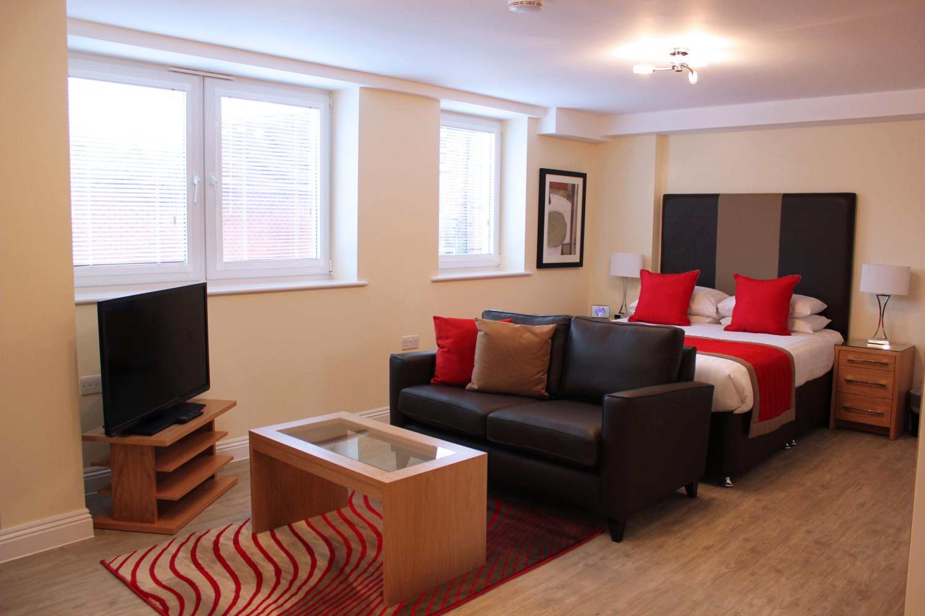Studio Apartment photo 2