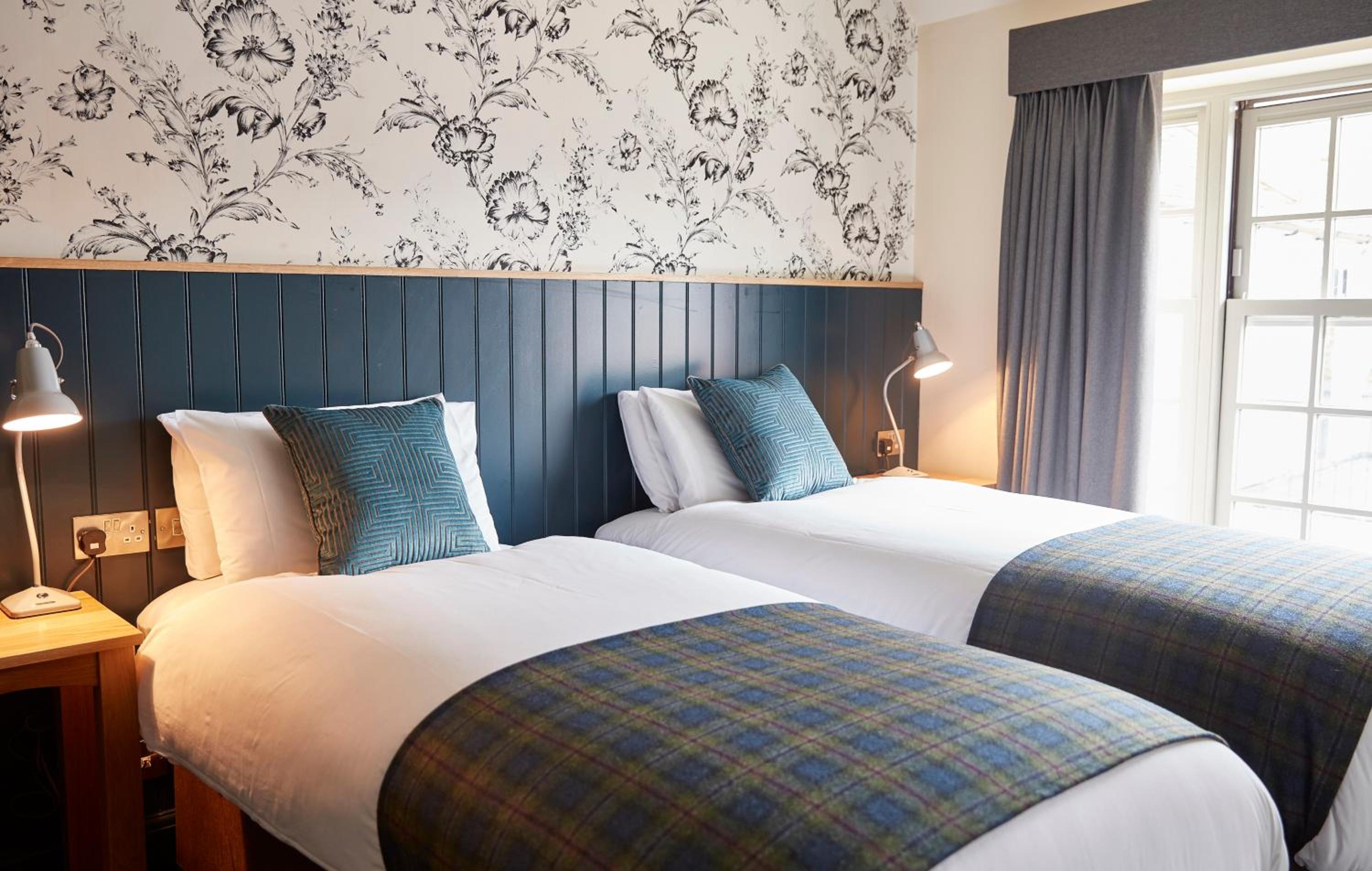 Twin Room - Photo 1