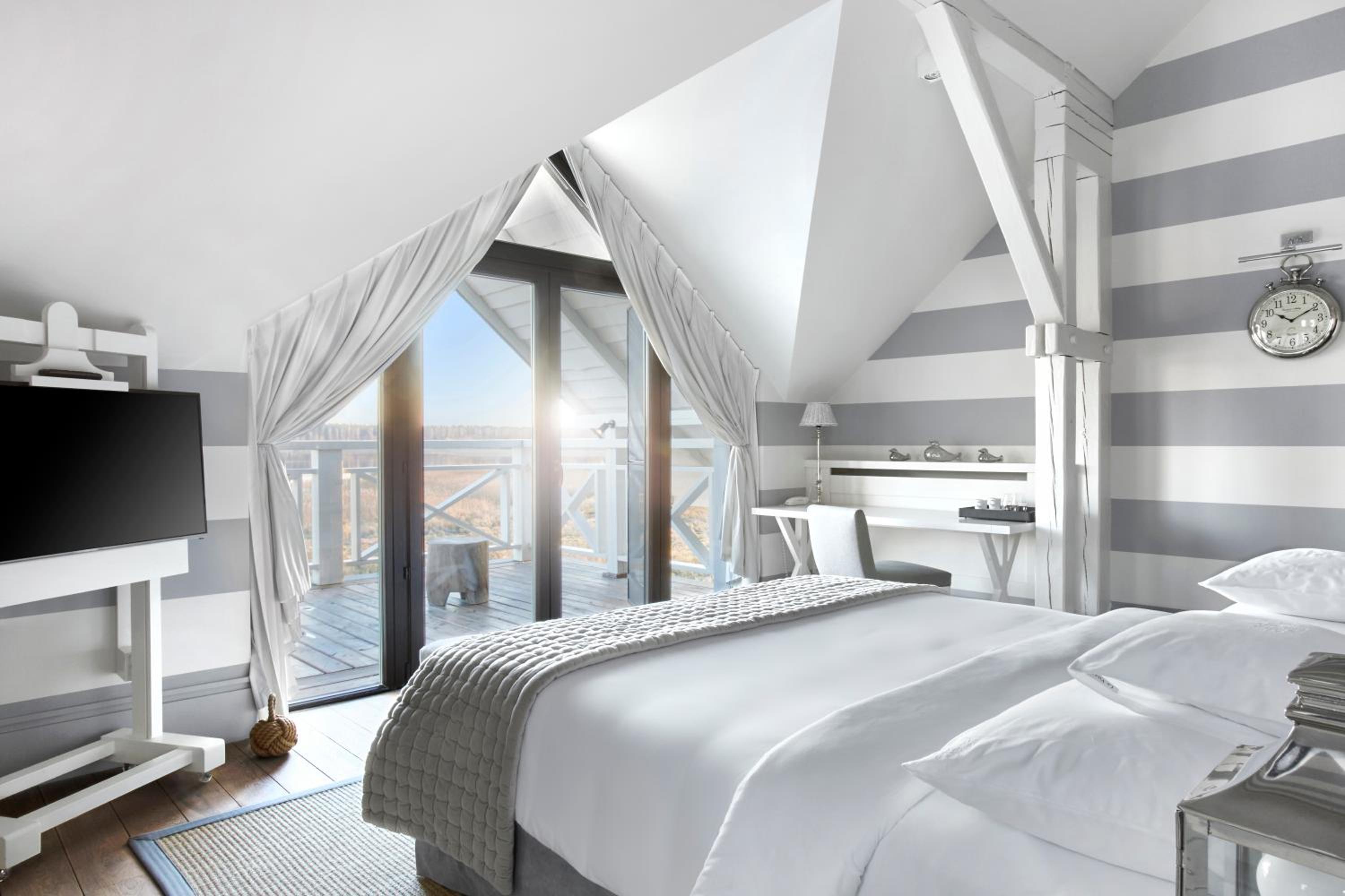 Deluxe Double Room with Terrace photo 3