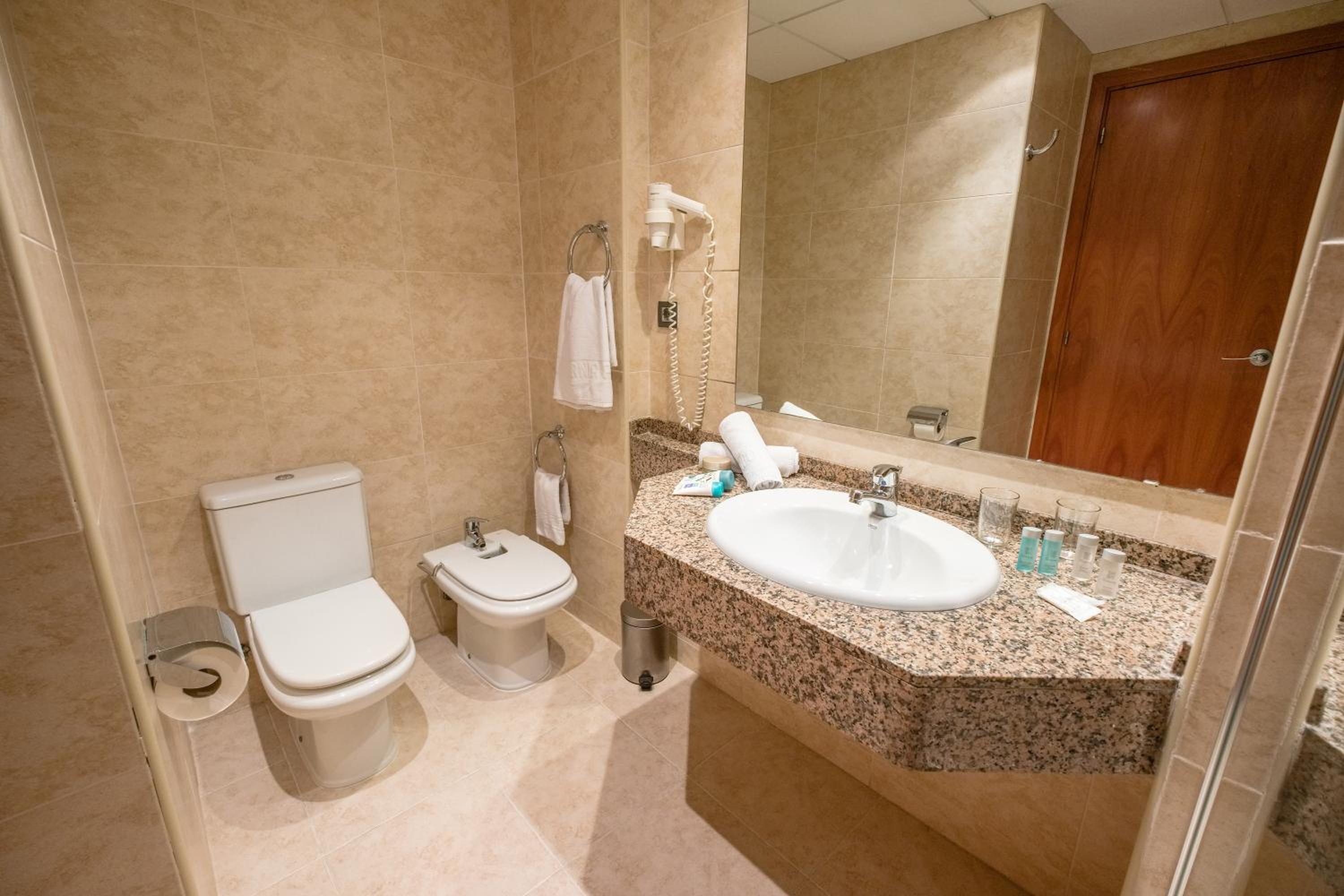 Standard Room with Terrace - Photo 2