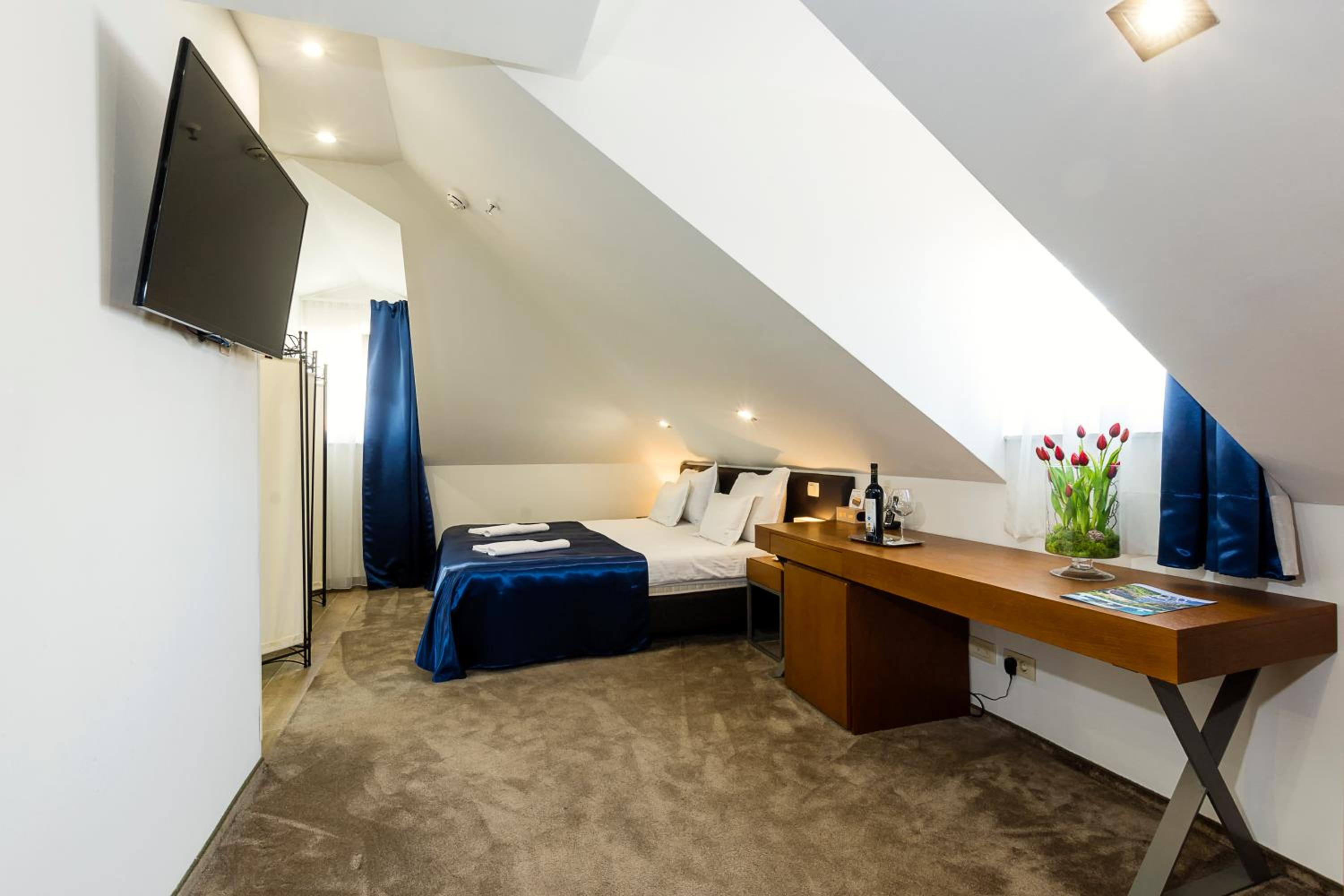 Standard Double Room - Attic