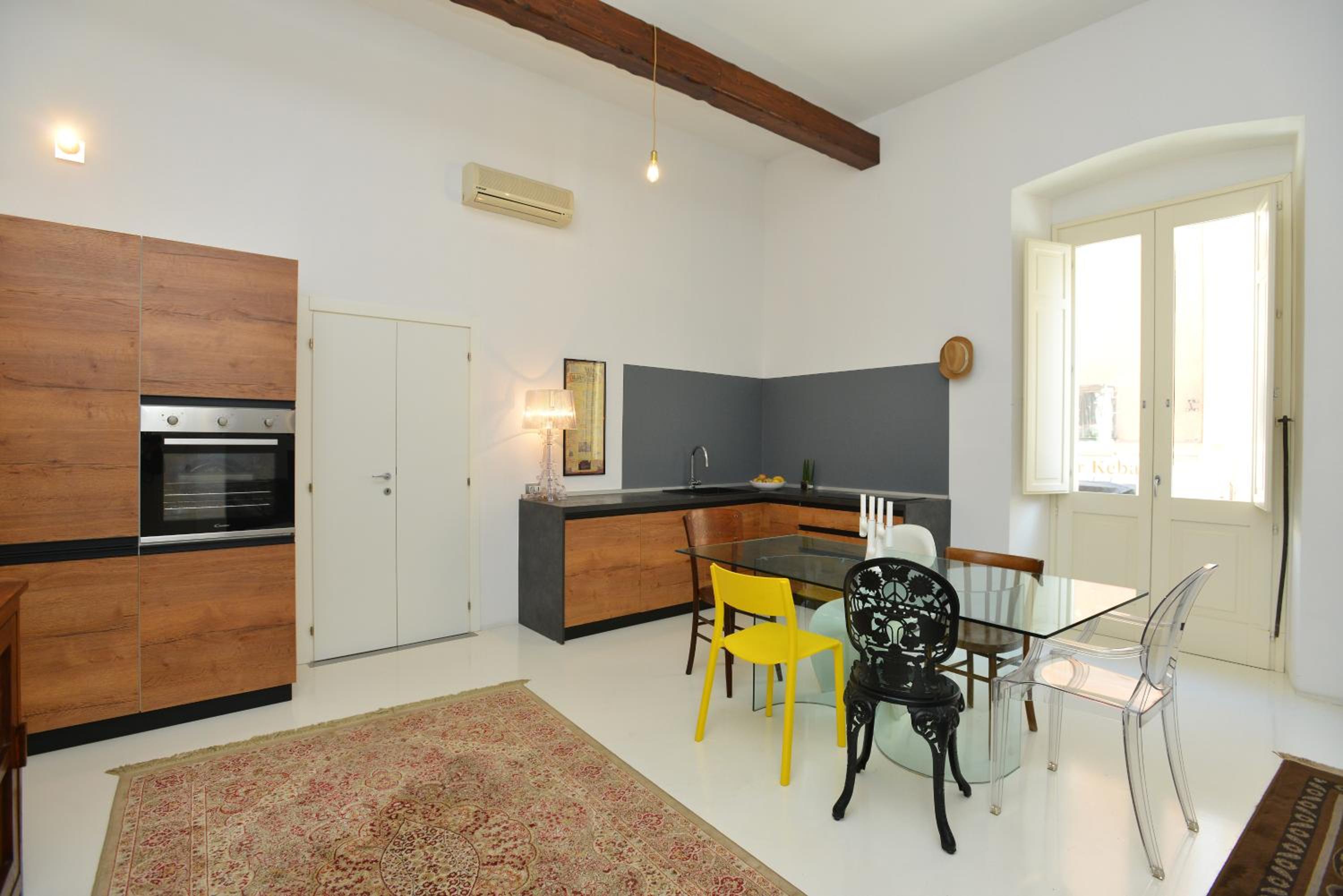 Deluxe Apartment - Photo 9