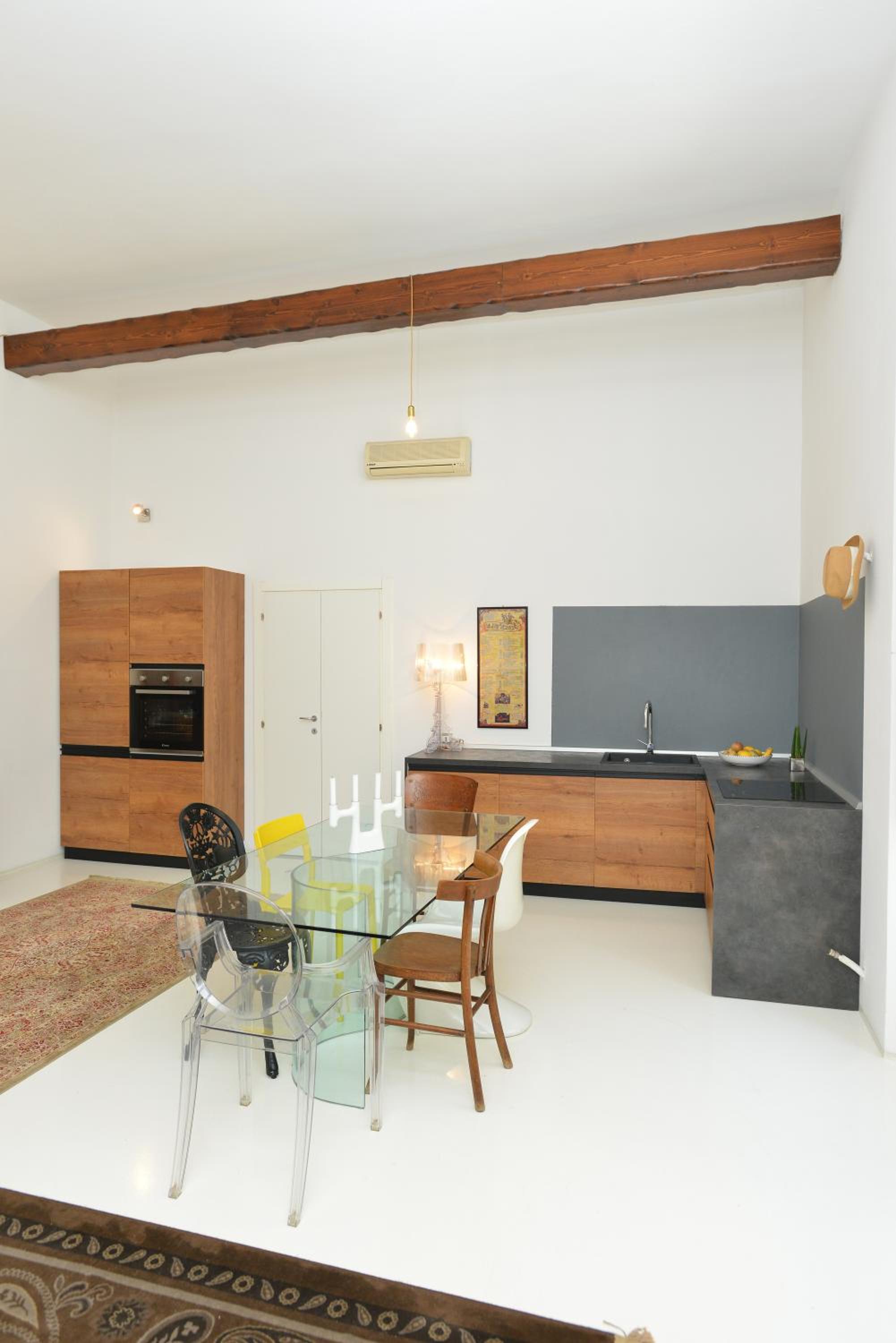 Deluxe Apartment - Photo 8