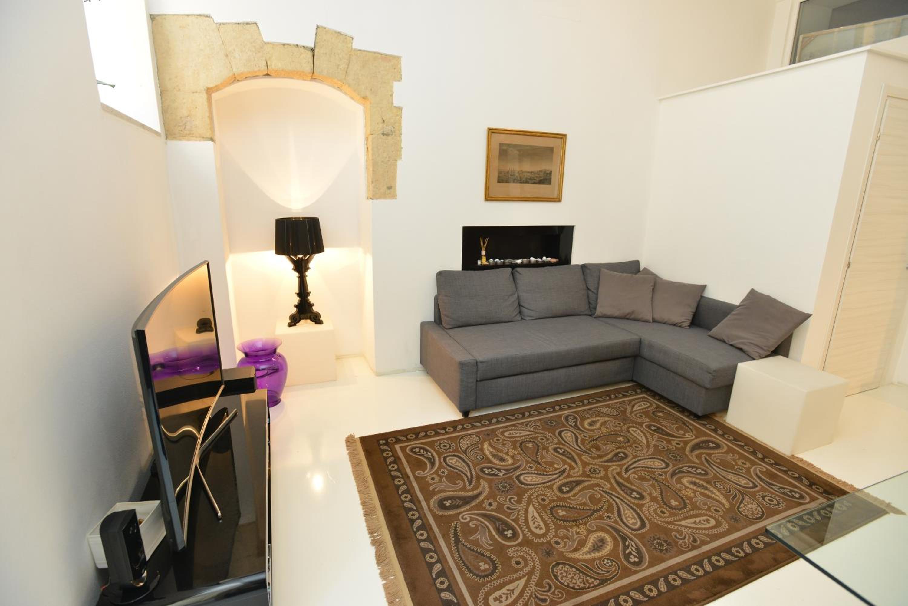 Deluxe Apartment - Photo 1