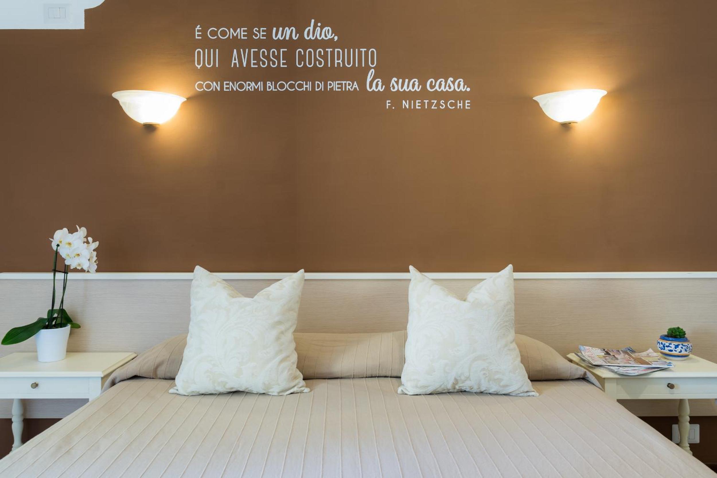 Economy Double Room photo 1