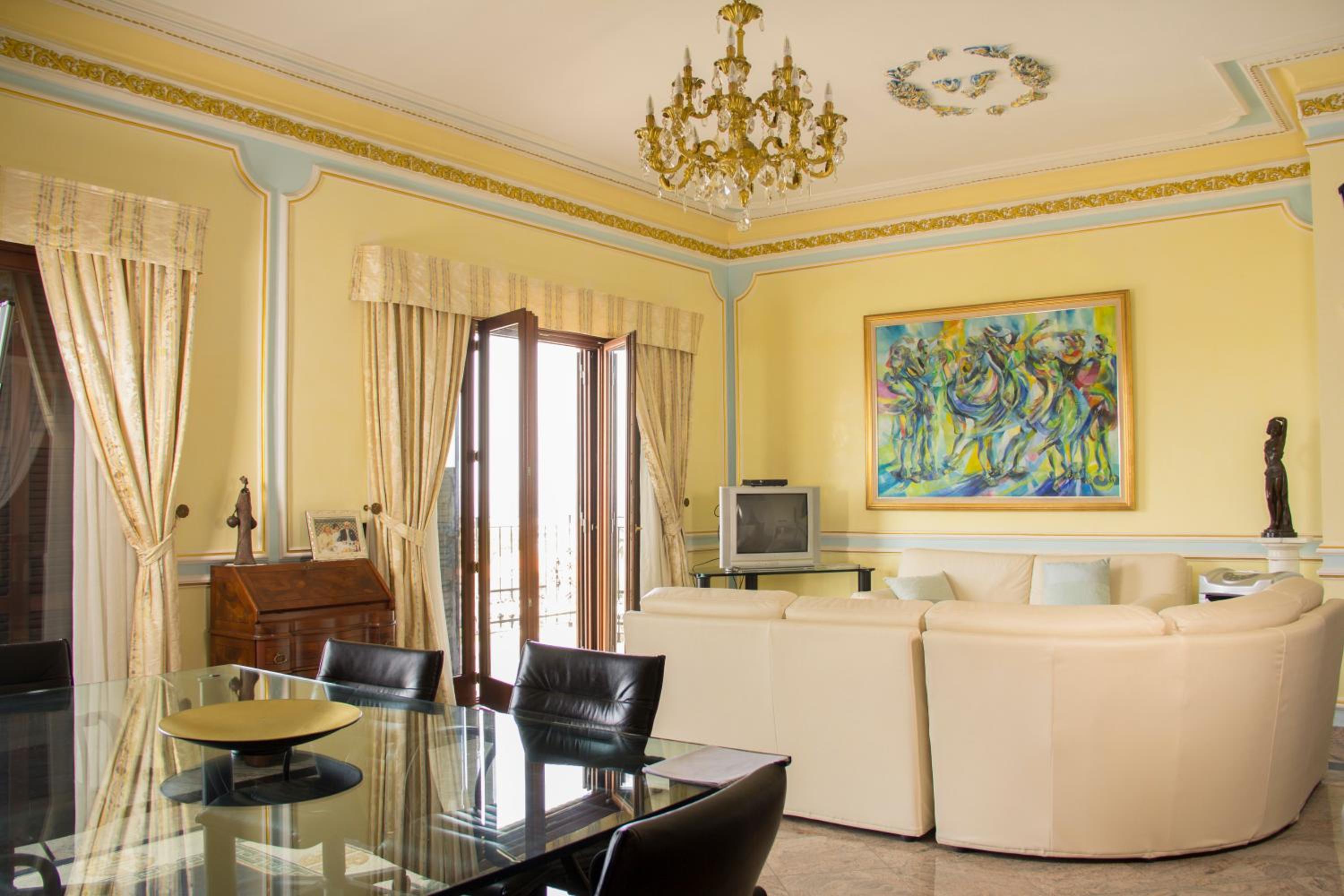 Two-Bedroom Apartment - Photo 26