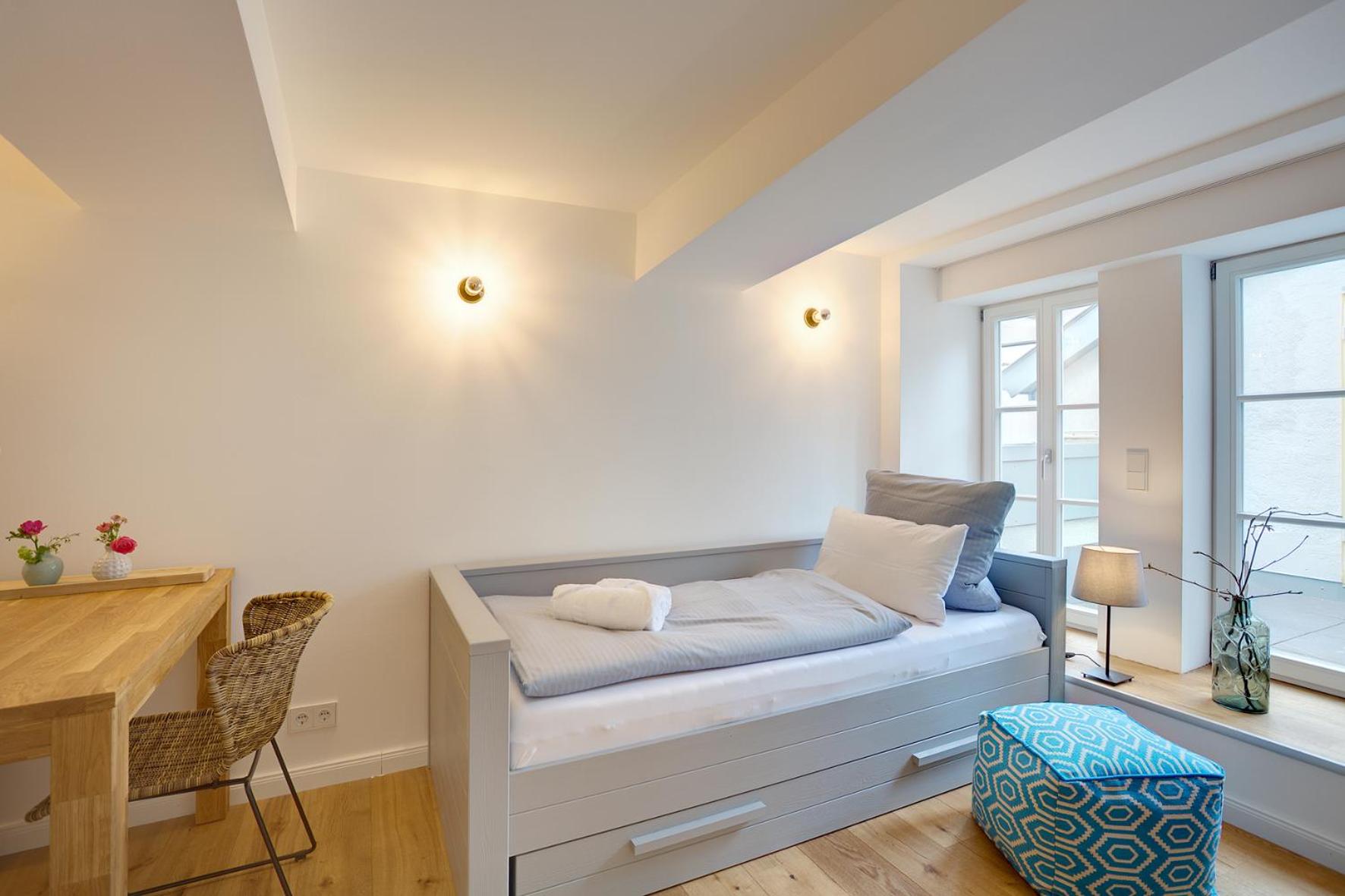 Studio Apartment photo 1