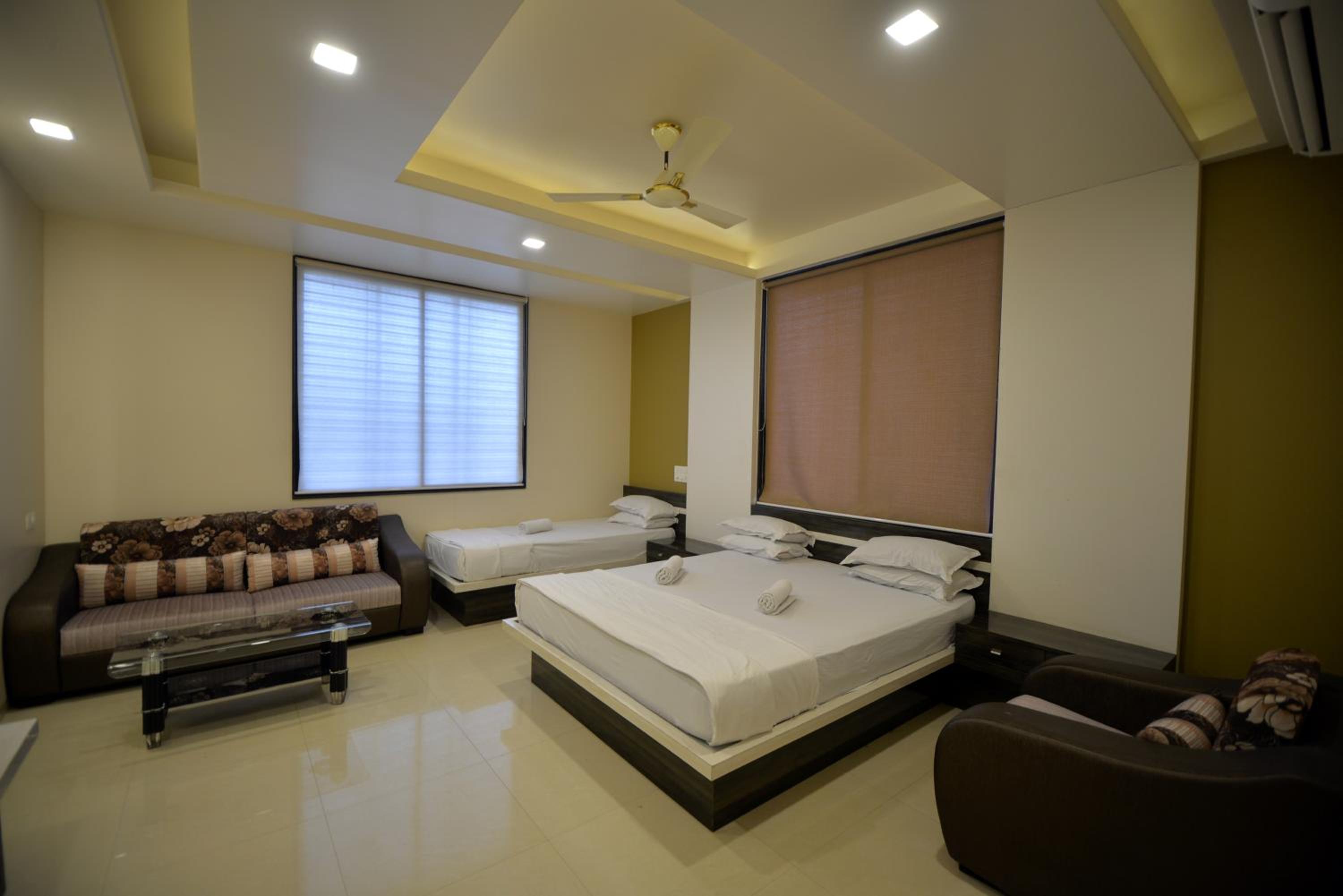 Deluxe Triple Room - Photo 1