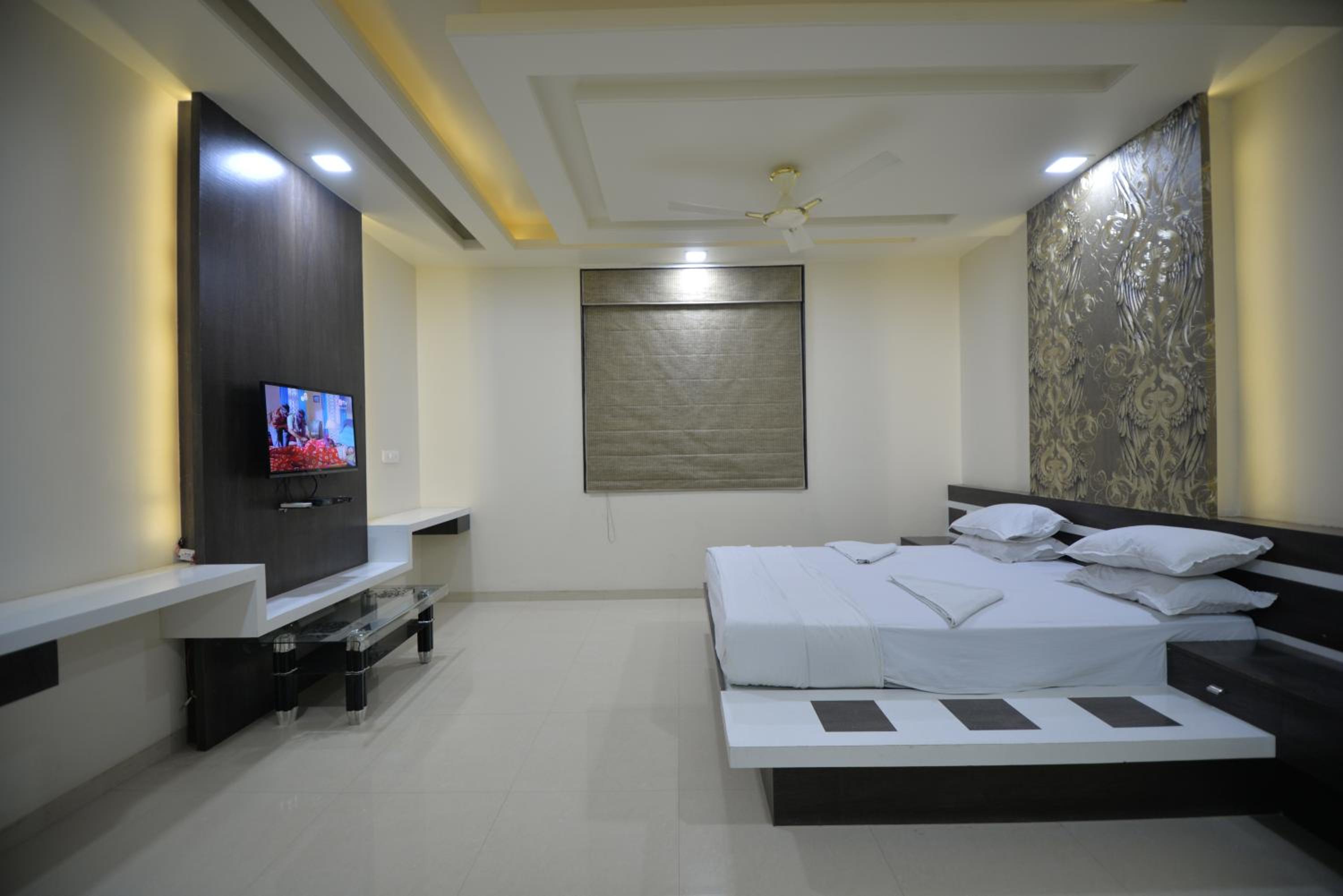 Deluxe Family Room photo 3