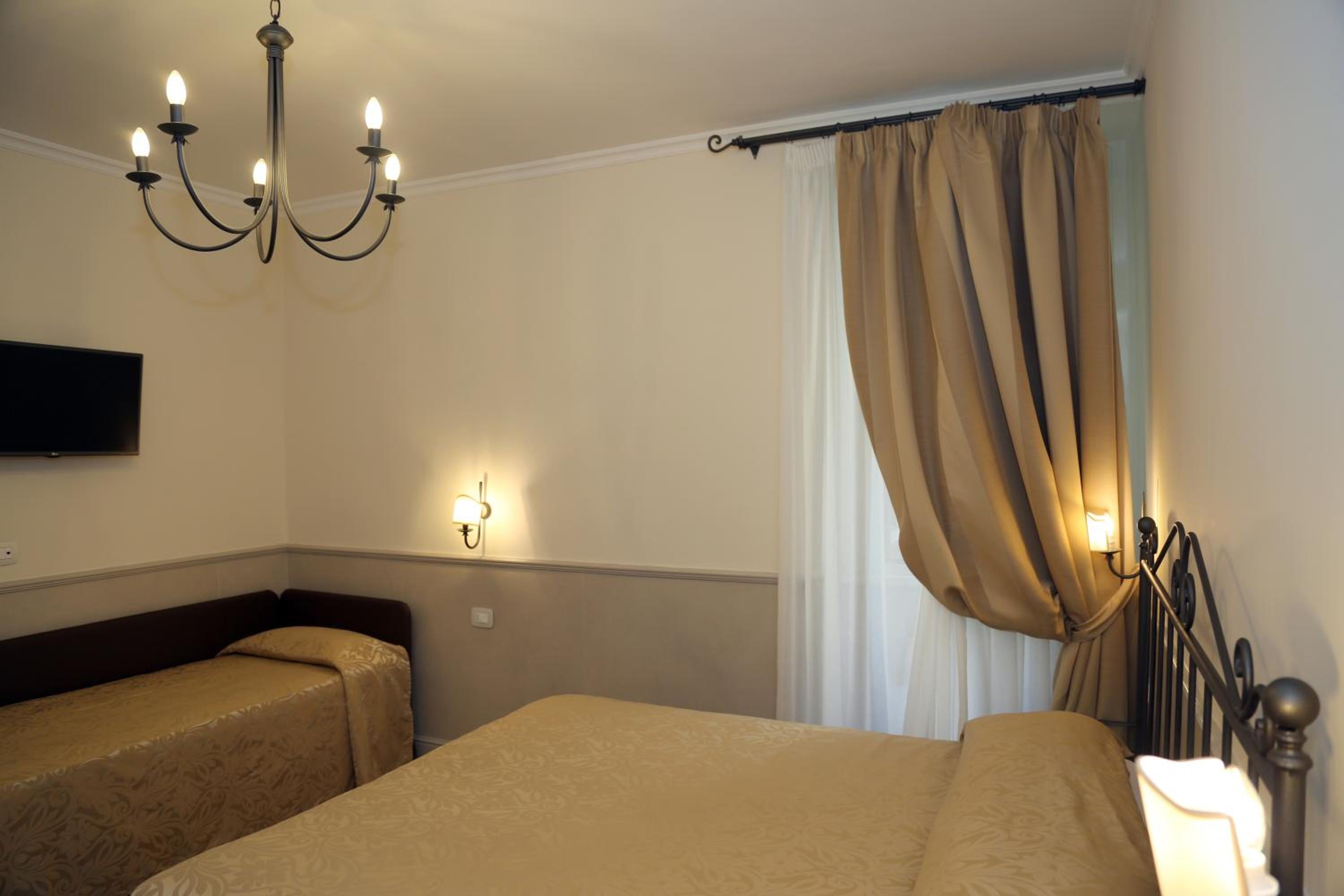 Standard Quadruple Room photo 3