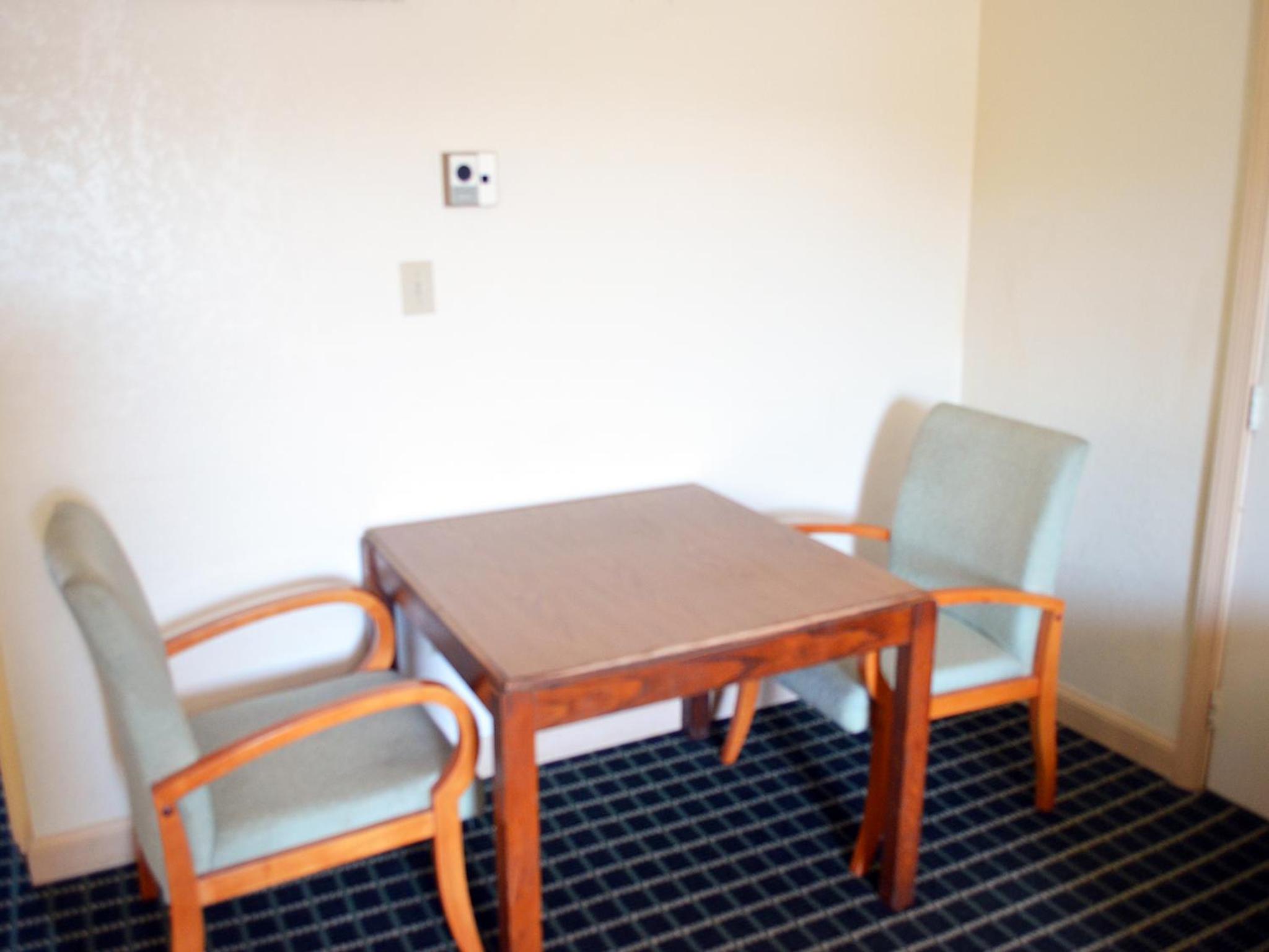 Deluxe Suite - Photo 3
