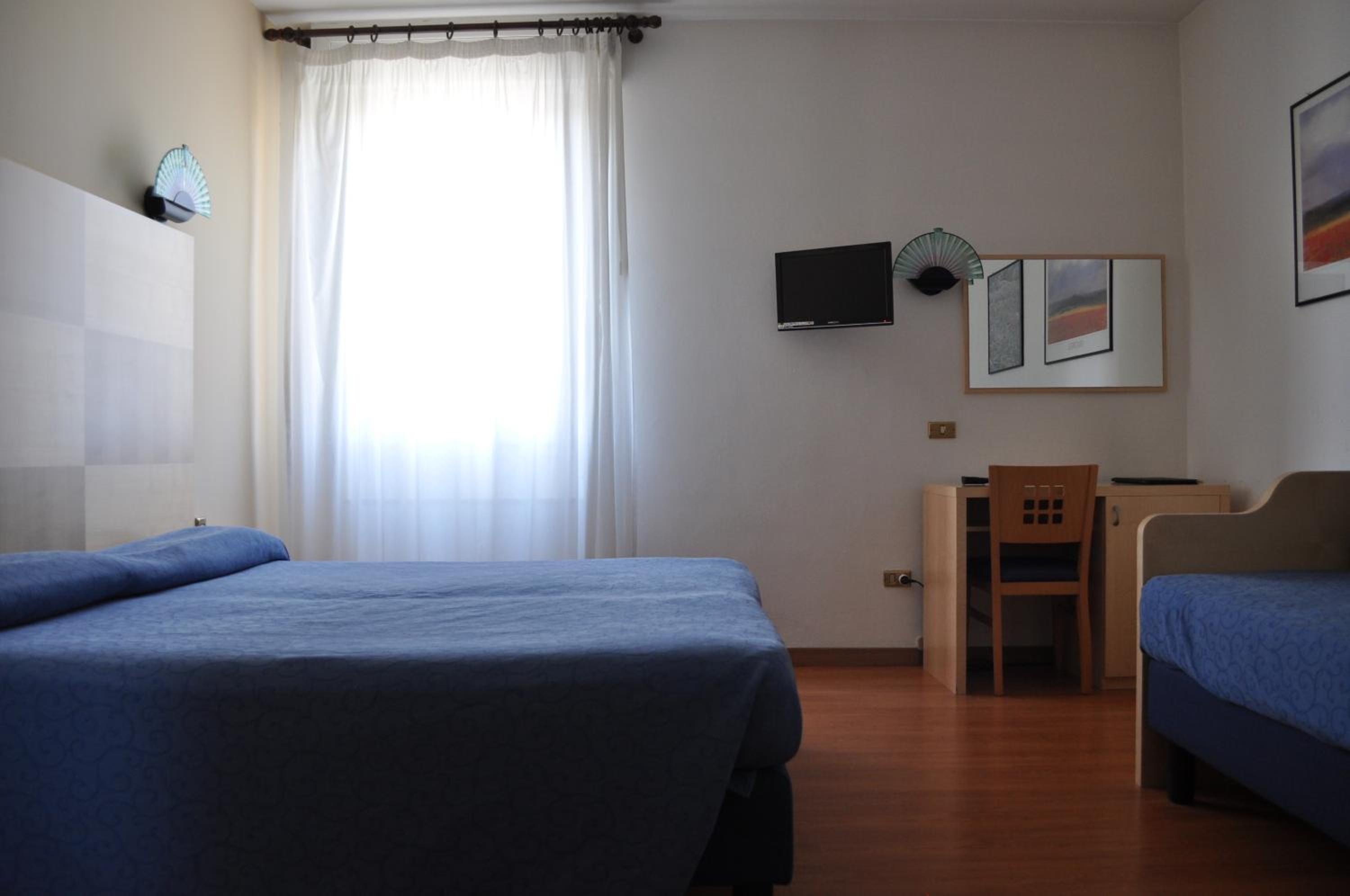 Triple Room - Photo 8