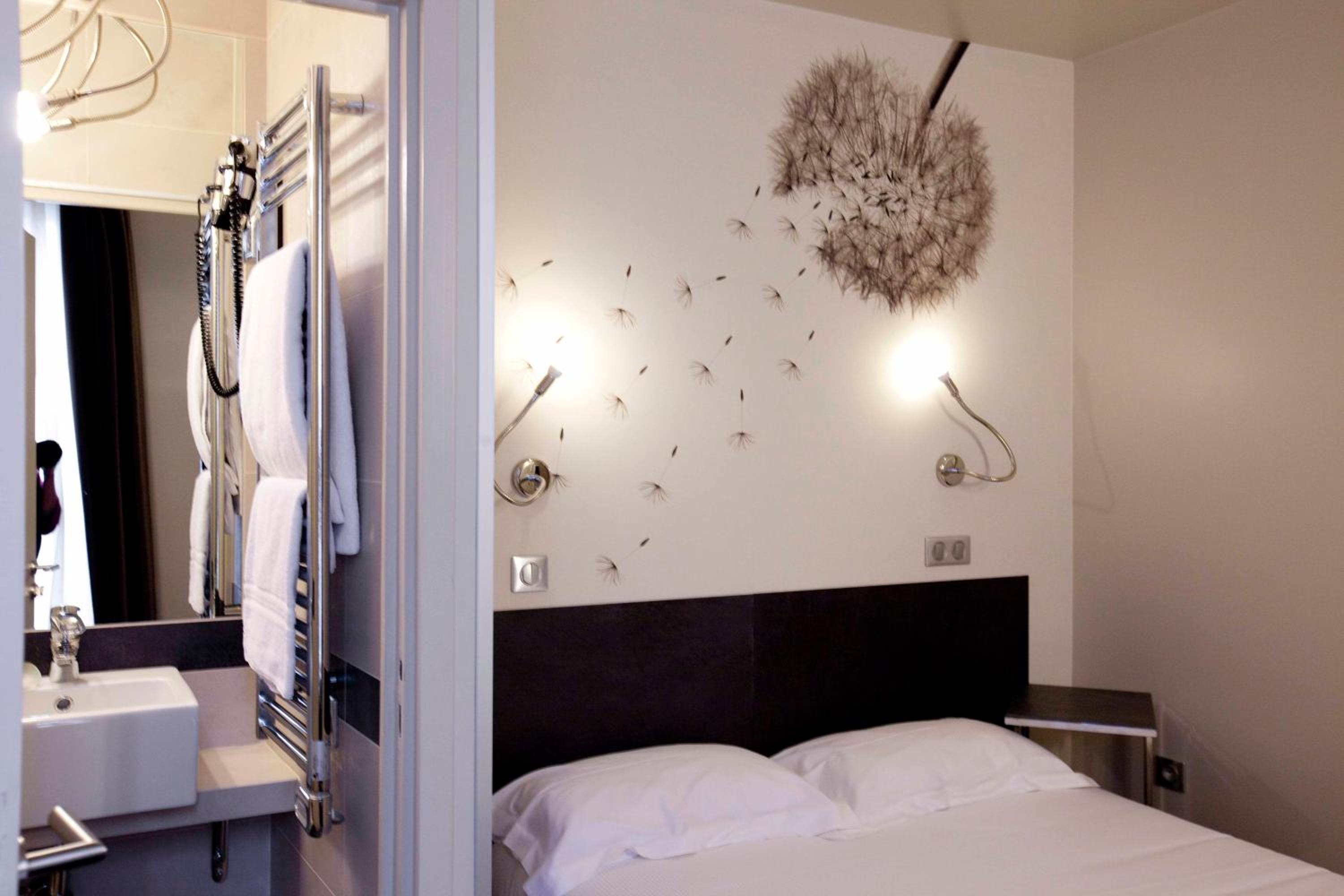 Double Room - Photo 3