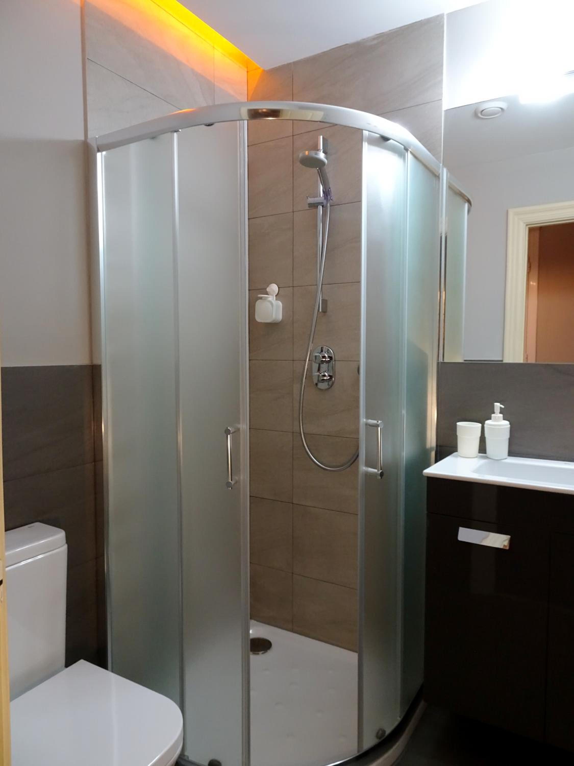 Small Double Room - Photo 2