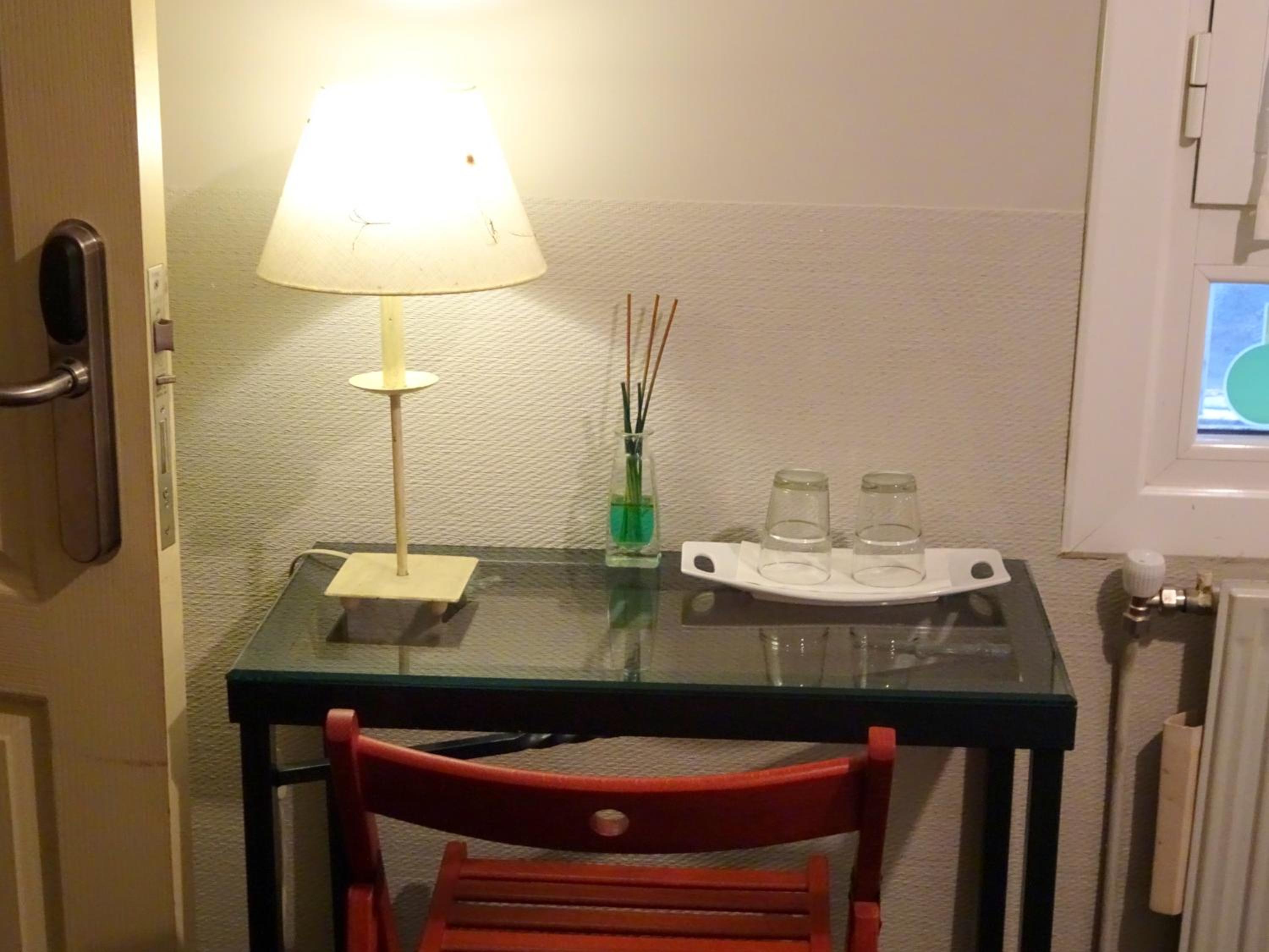 Small Double Room - Photo 7