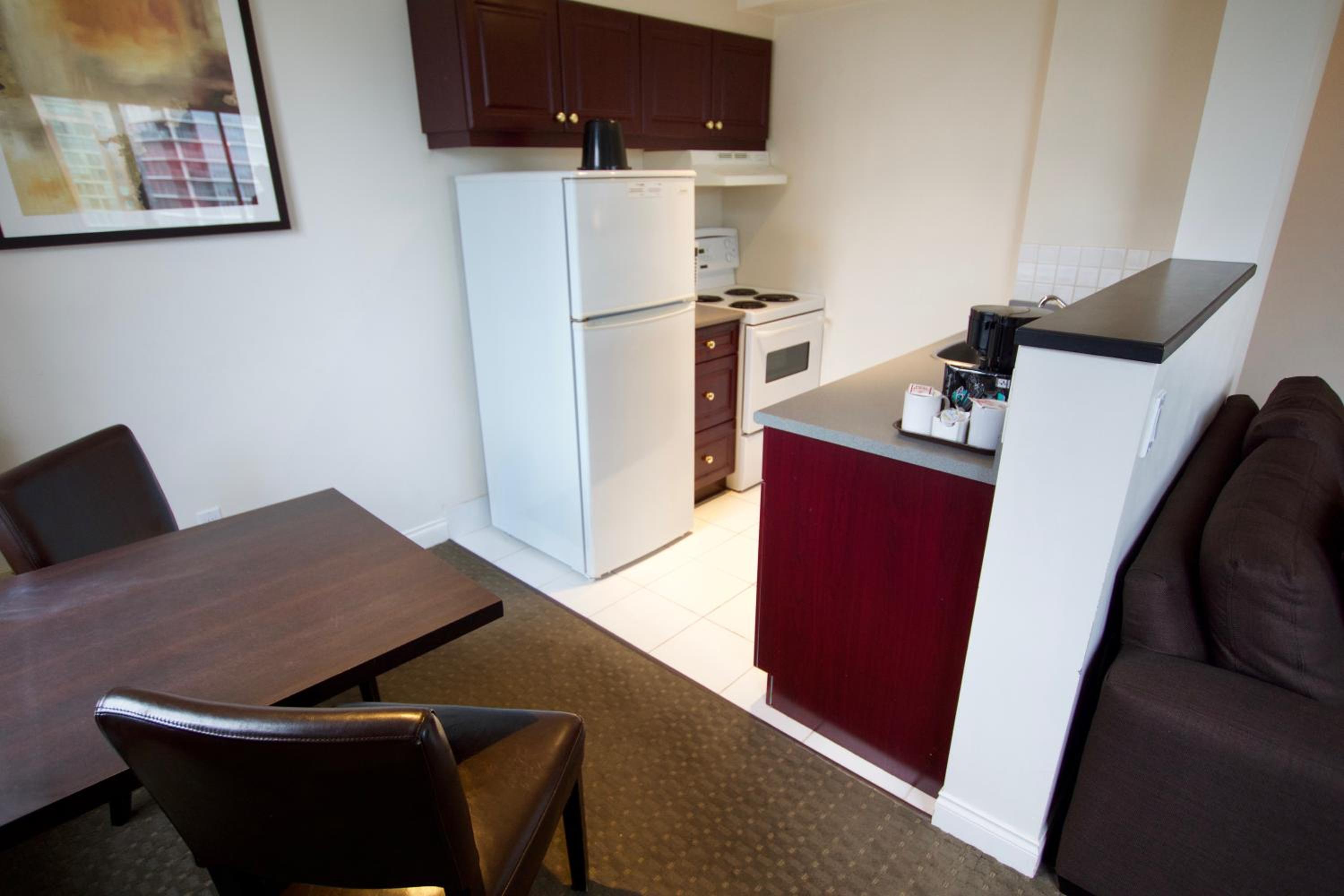 One-Bedroom Suite (2 Adults) - Photo 5