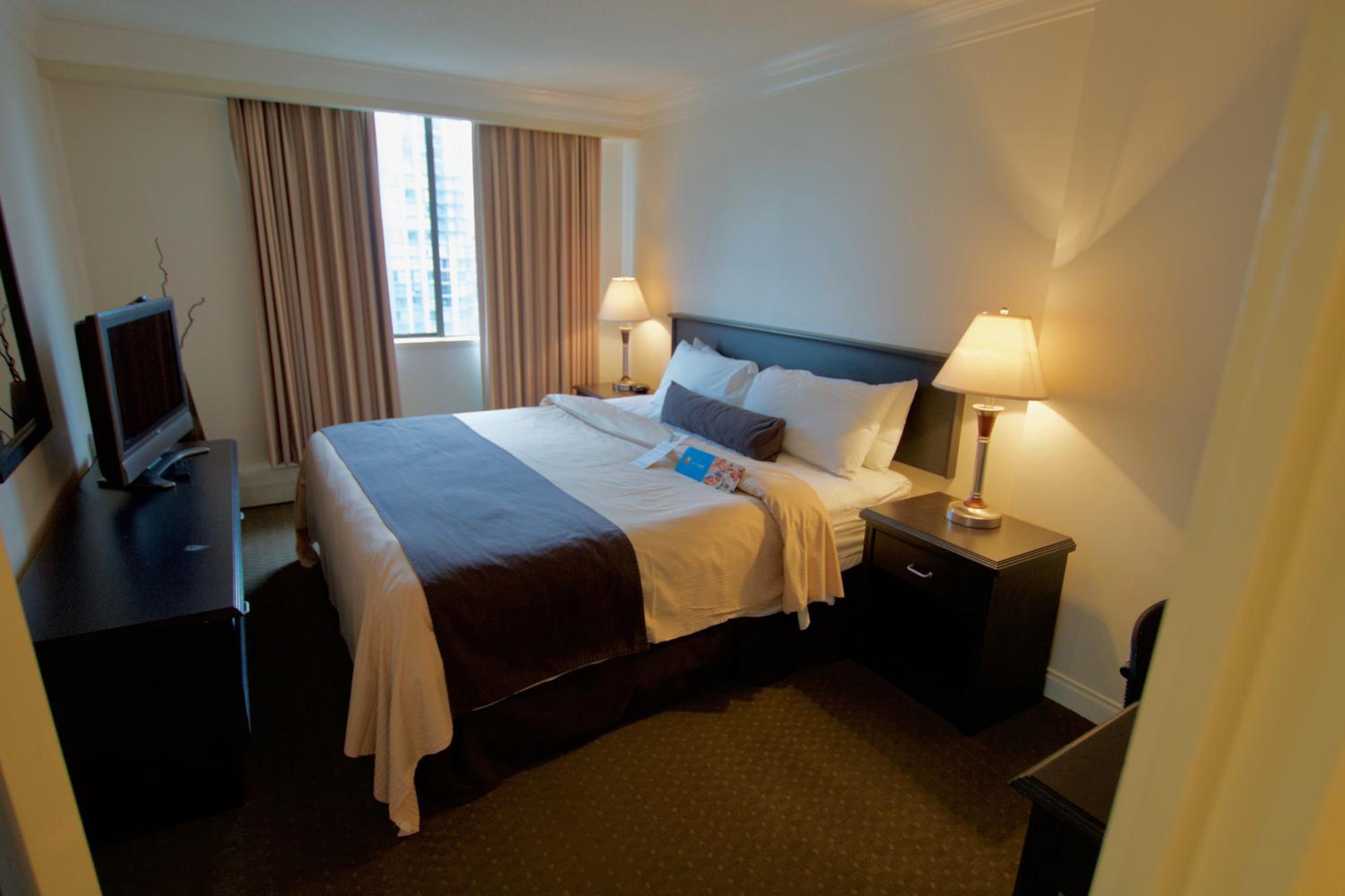 One-Bedroom Suite (2 Adults) - Photo 6