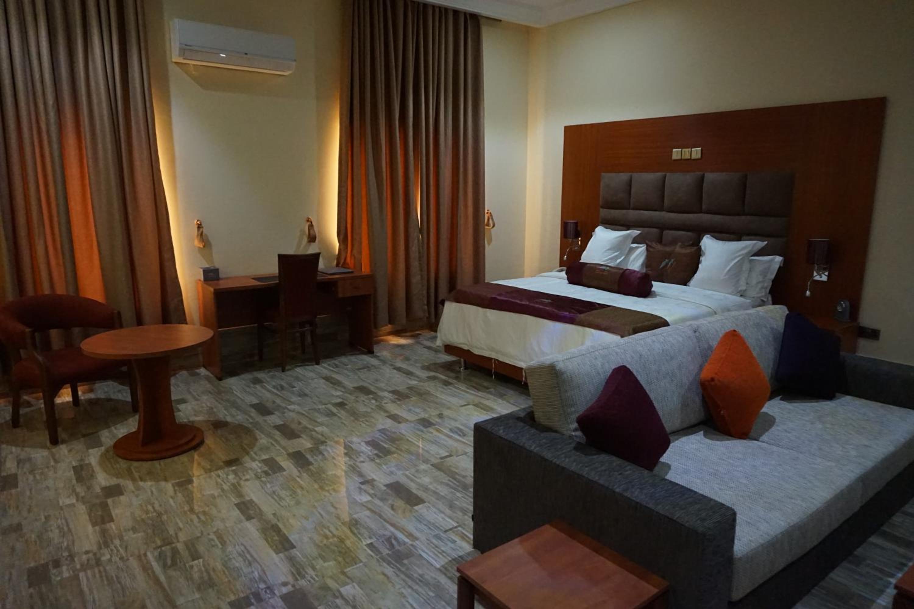 Executive Suite photo 3