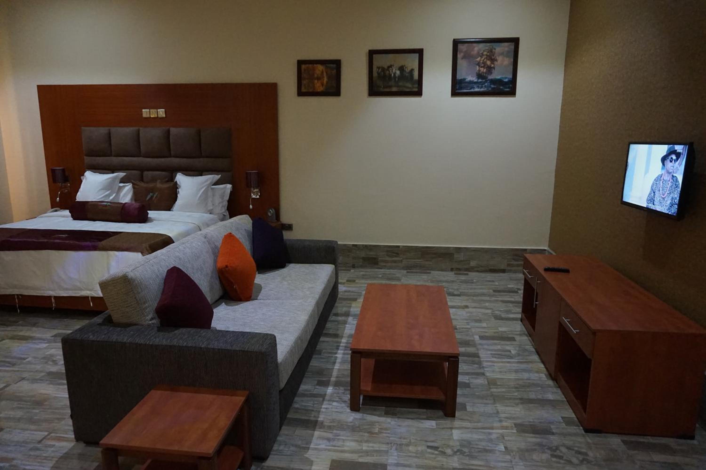 Executive Suite photo 1