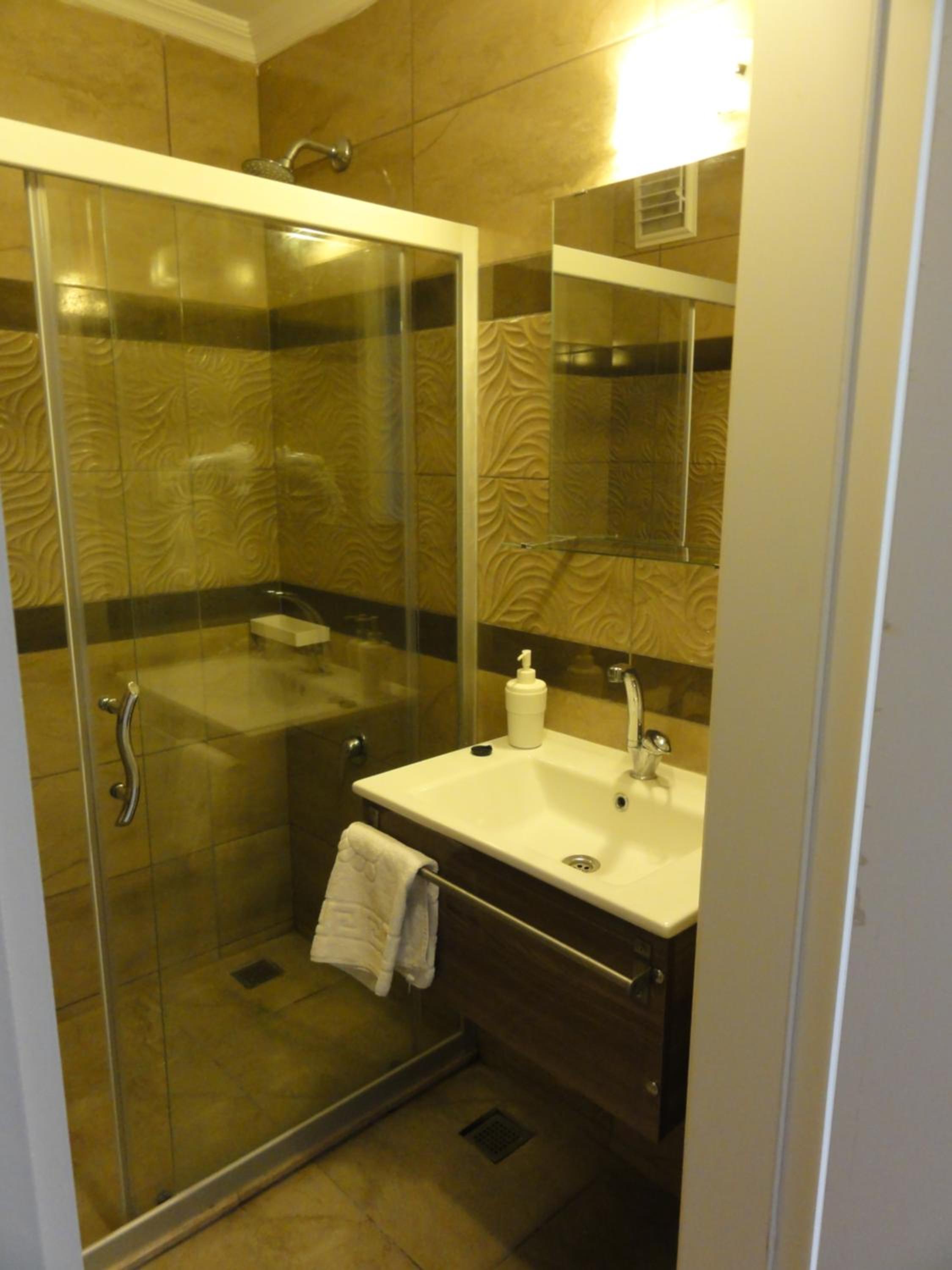 Double or Twin Room - Photo 15