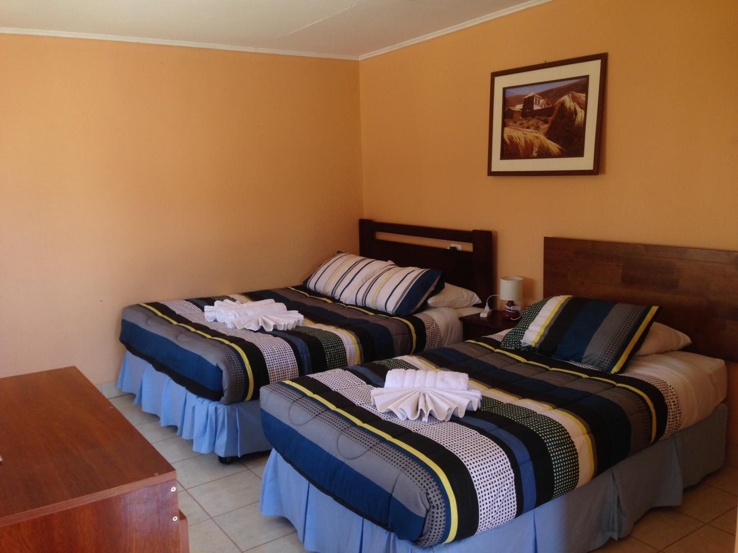 Double Room With Extra Bed And Private Bathroom photo 1