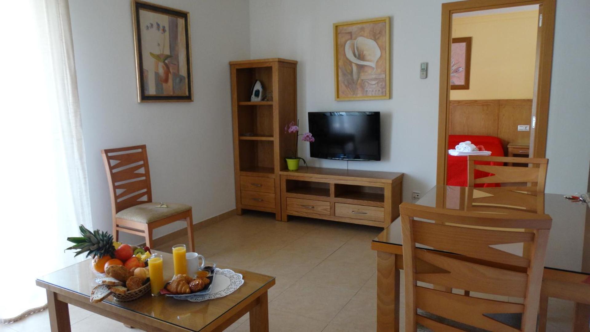  One-Bedroom Apartment  (3 Adults) - Photo 1