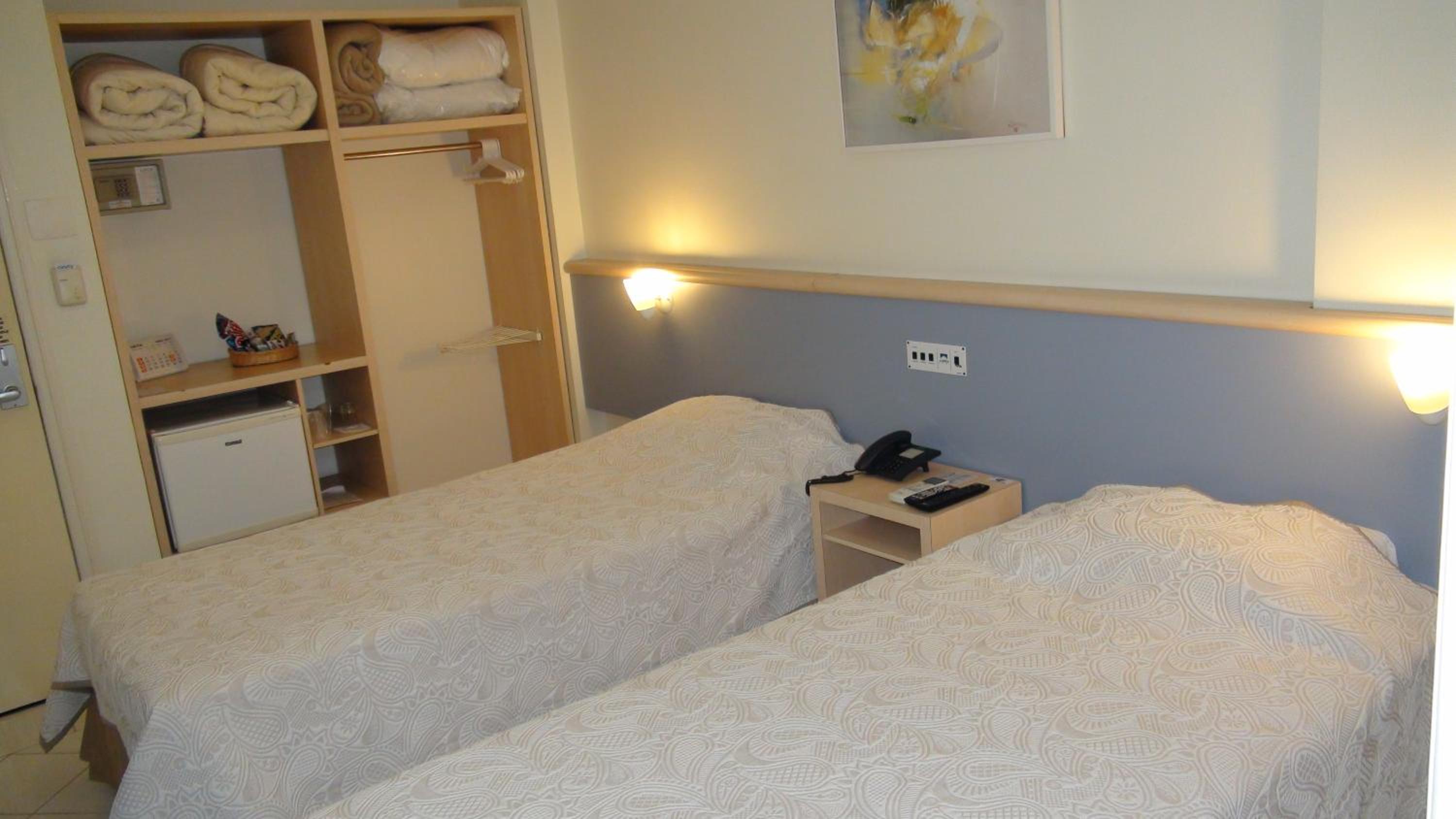 Deluxe Twin Room - Photo 2