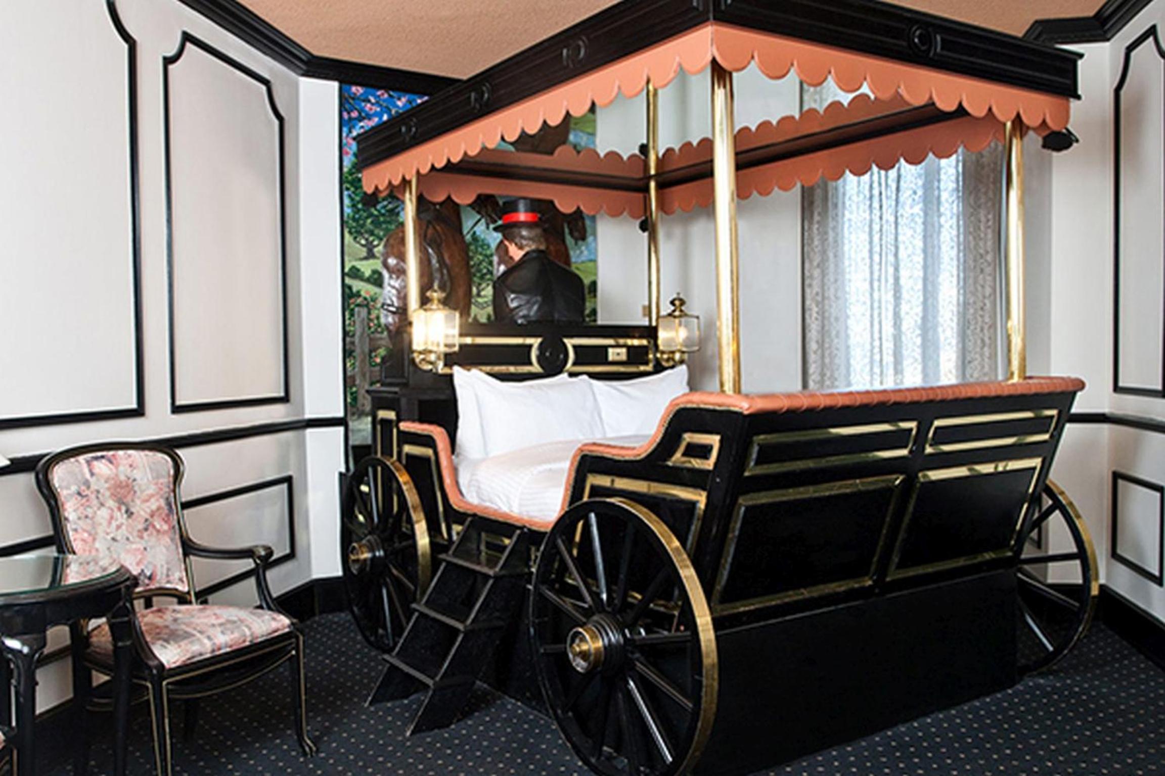 Victorian Coach Theme - Photo 2