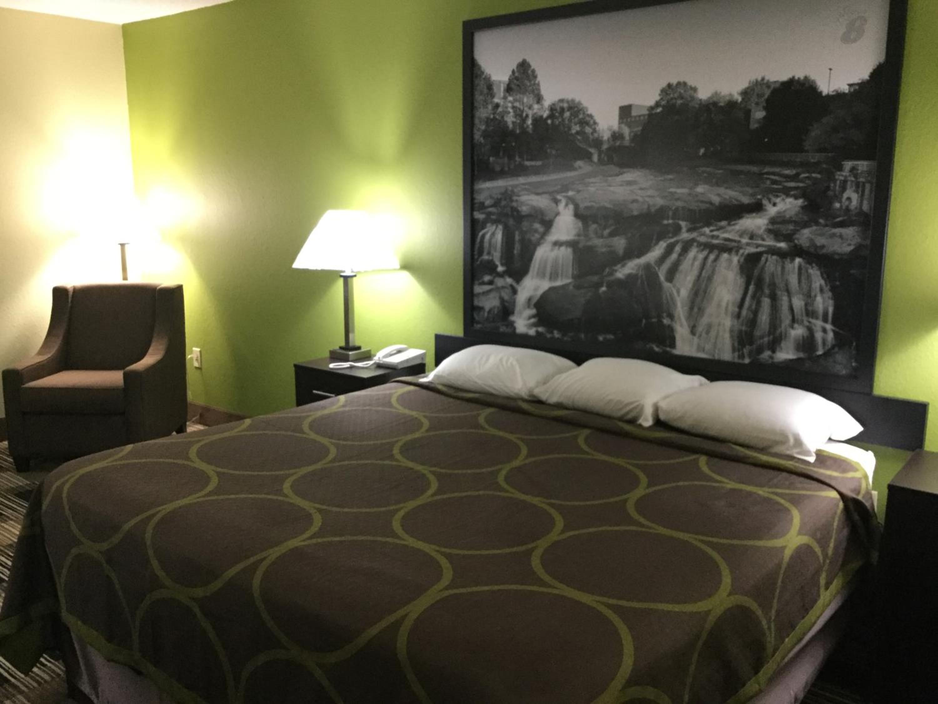King Room - Non-Smoking - Photo 2