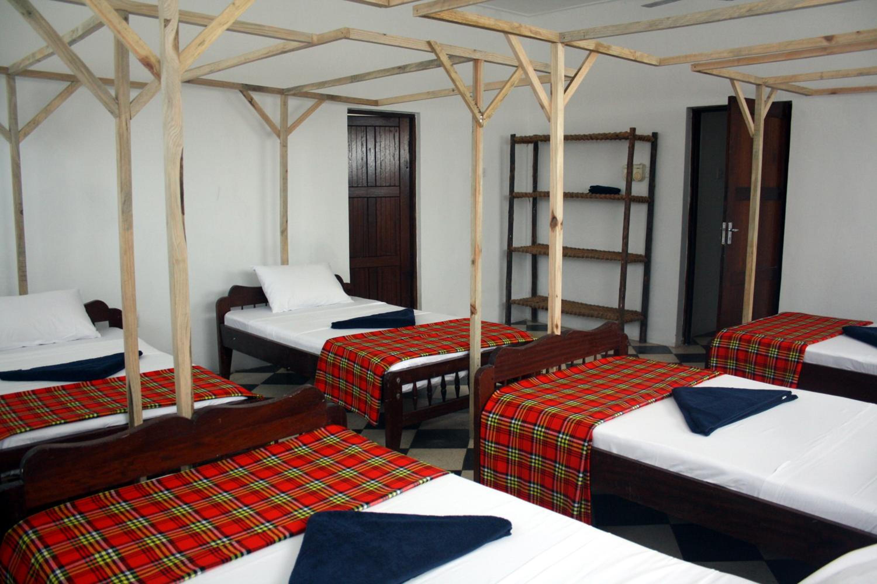 Bed in 5-Bed Mixed Dormitory Room photo 3