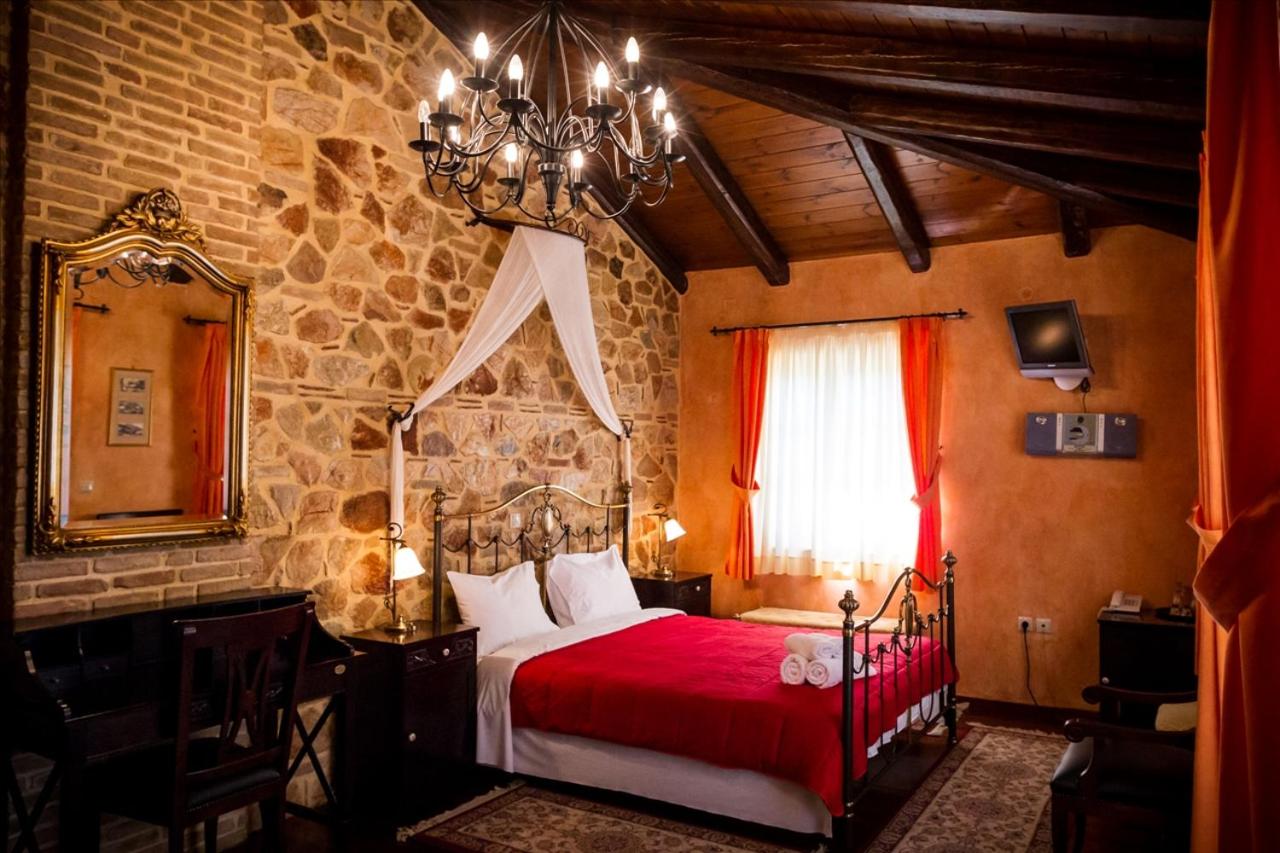 Deluxe Double Room with Balcony photo 1