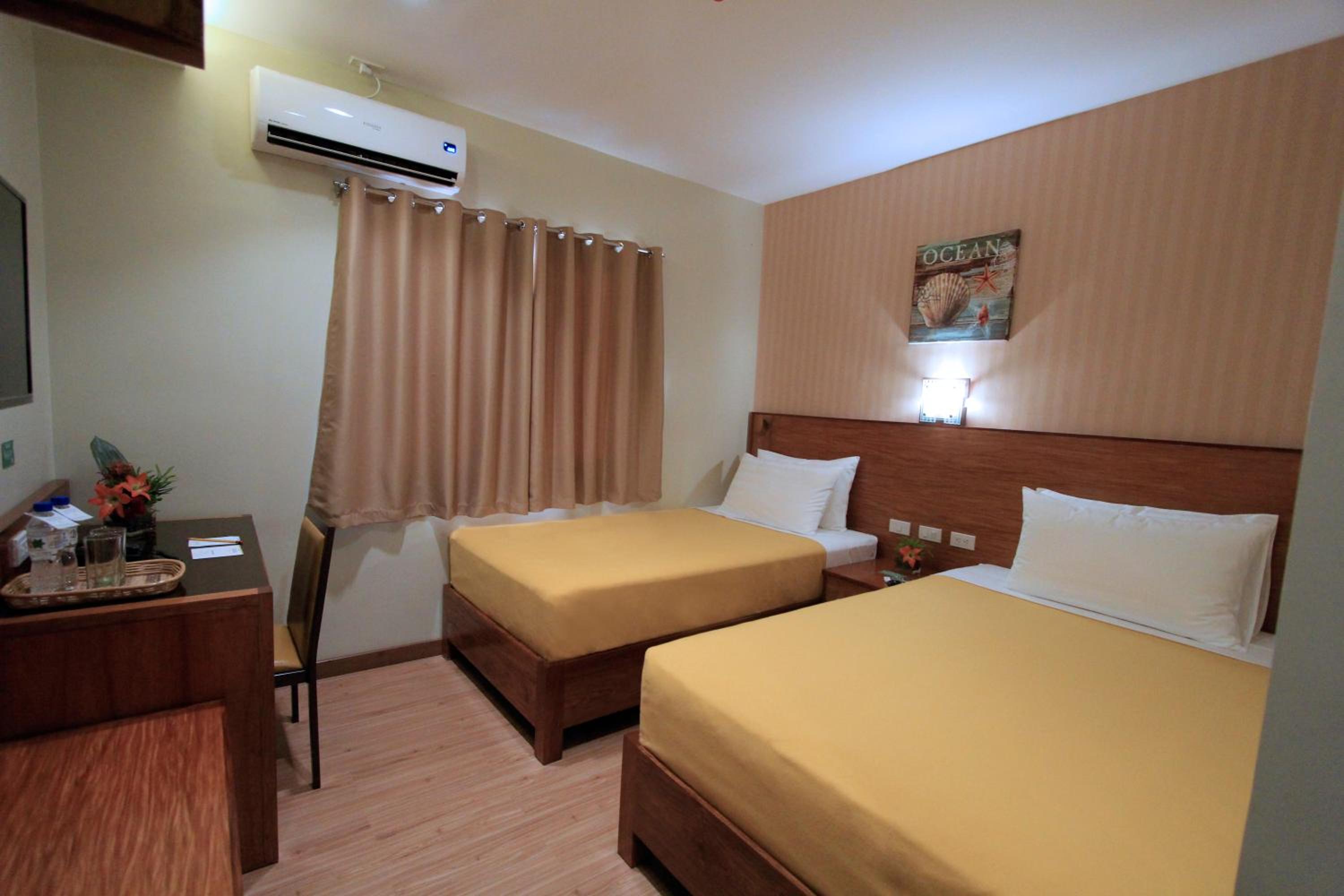 Standard Twin Room - Photo 6