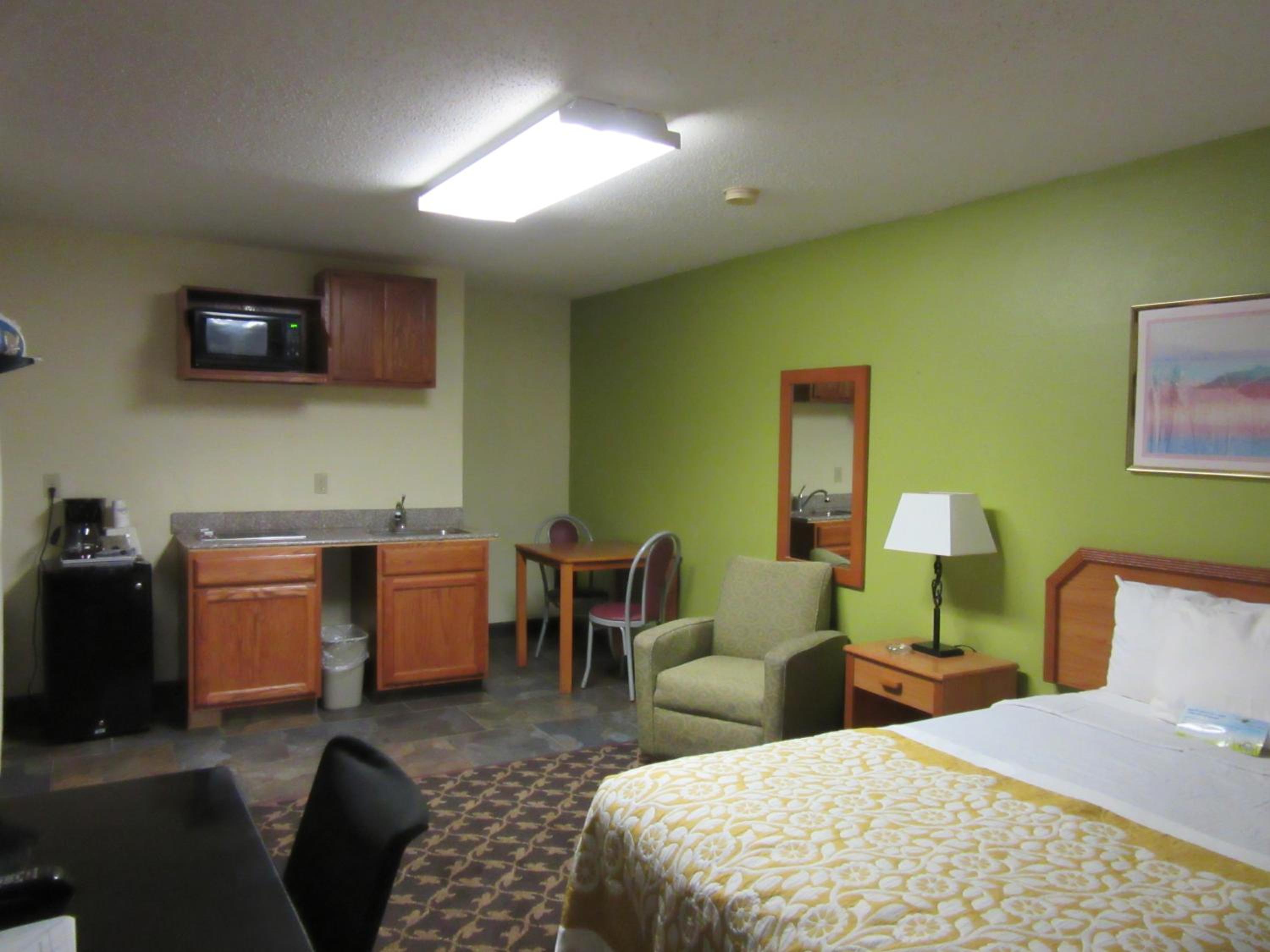 Deluxe Double Room with Two Double Beds - Non-Smoking - Photo 1