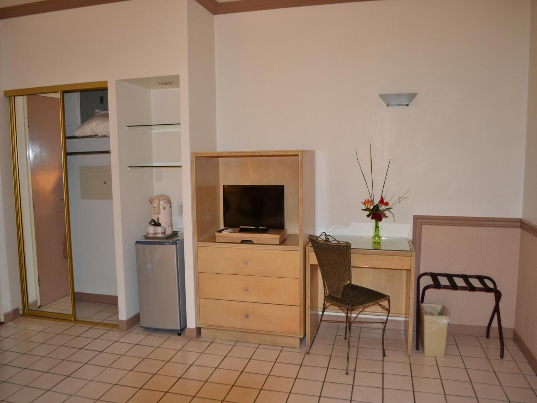 Standard Double or Twin Room - Photo 5