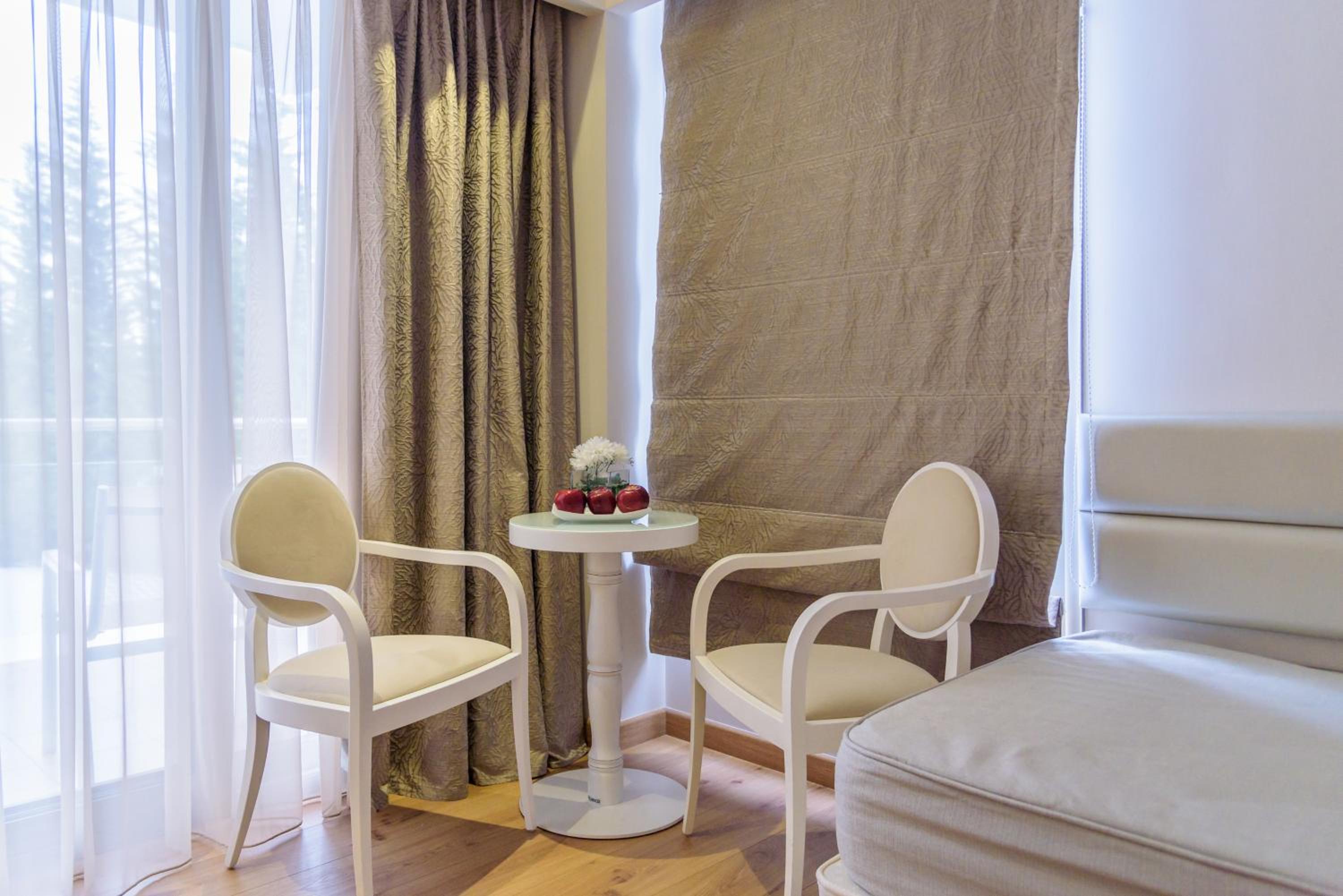 Triple Room - Photo 11