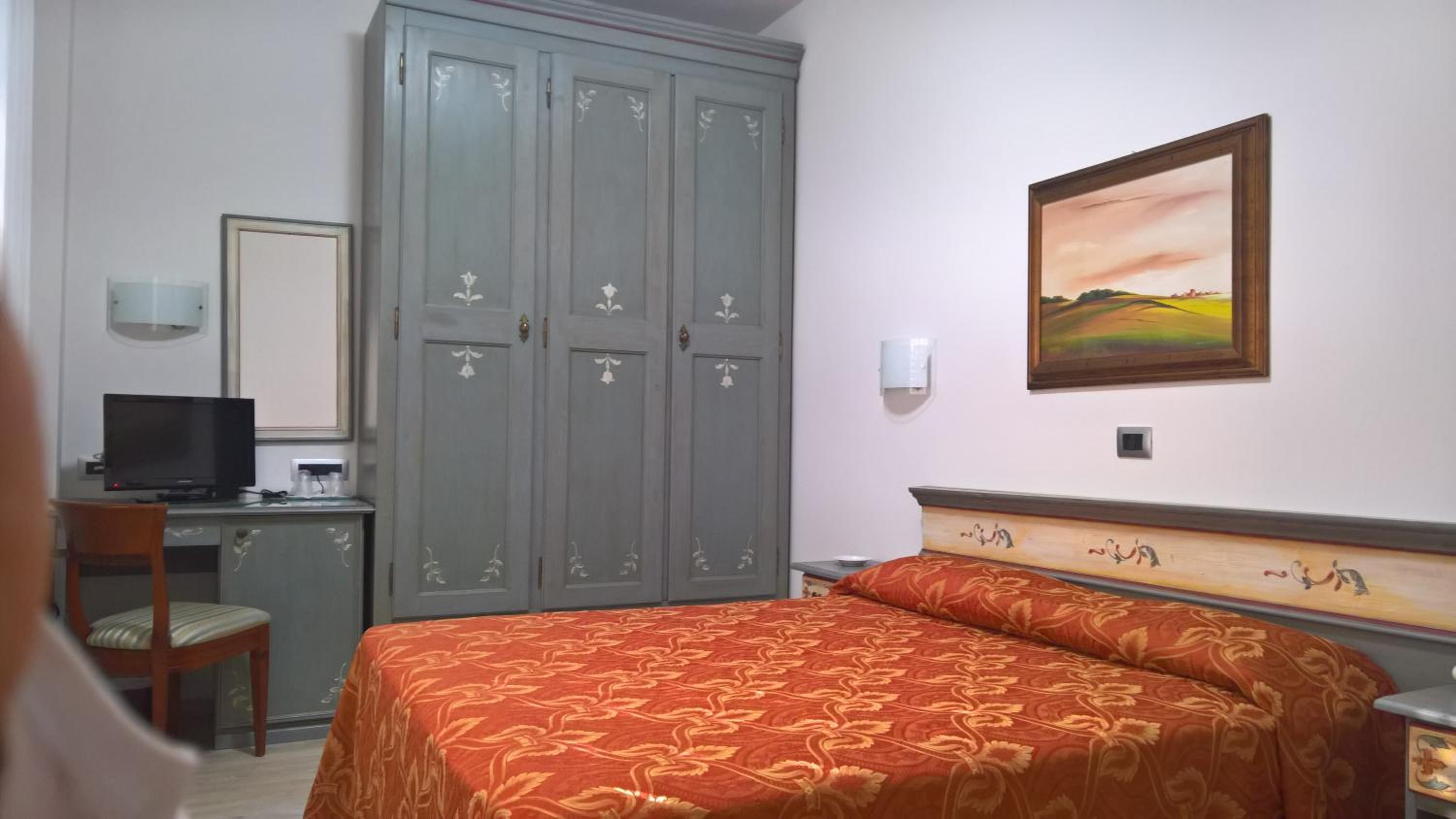 Standard Triple Room - Photo 2