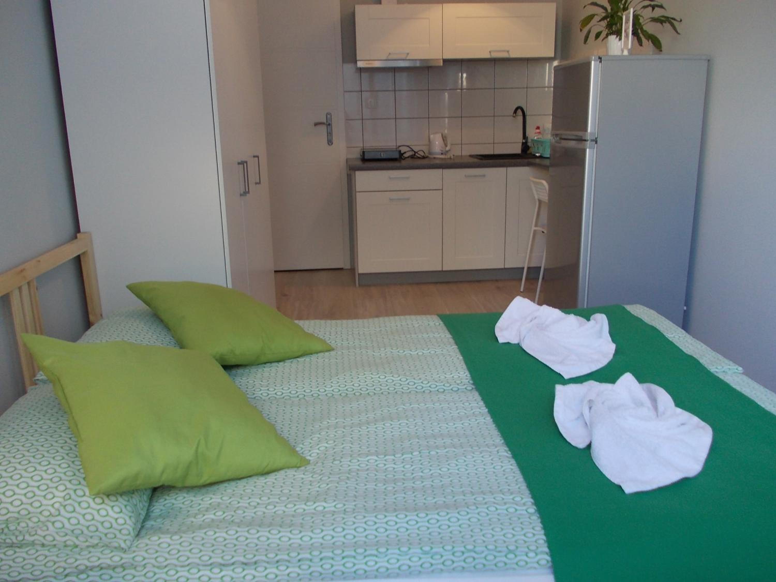 One-Bedroom Apartment with Shared Bathroom photo 2